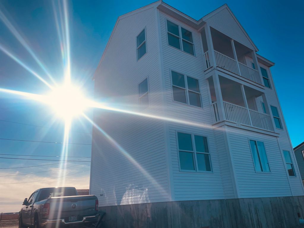 Photo of 6 Cross Beach Road, Seabrook, NH 03874 (MLS # 5071534)