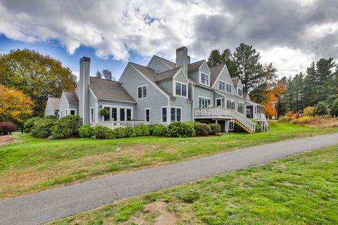 Photo of 95 Hawthorne Village Road, Nashua, NH 03062 (MLS # 5067766)