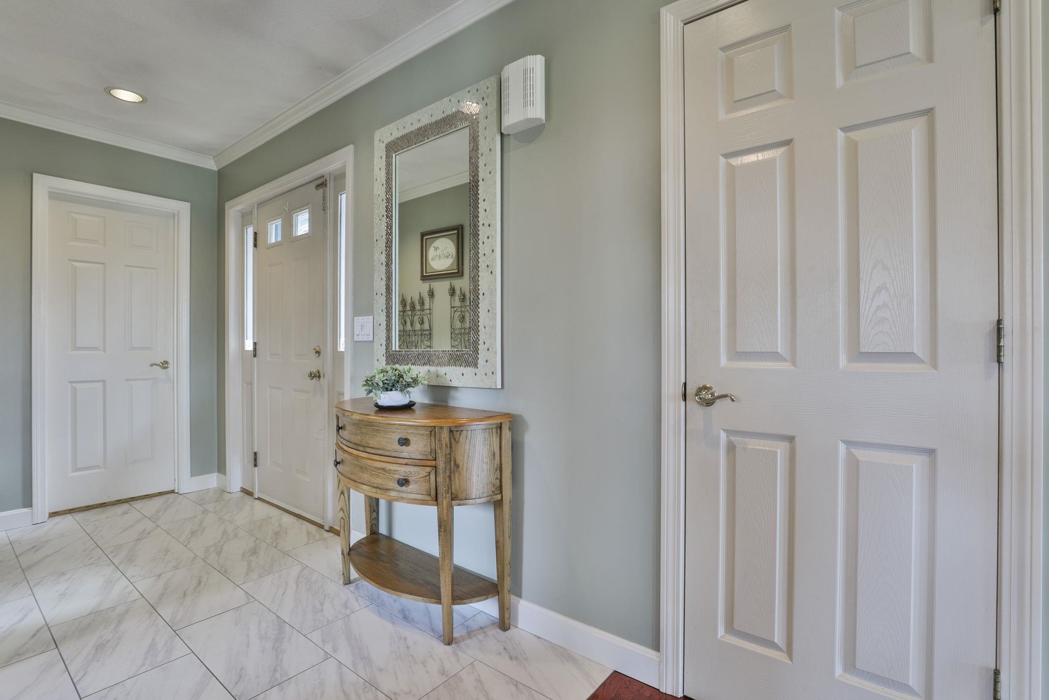 95 Hawthorne Village Road