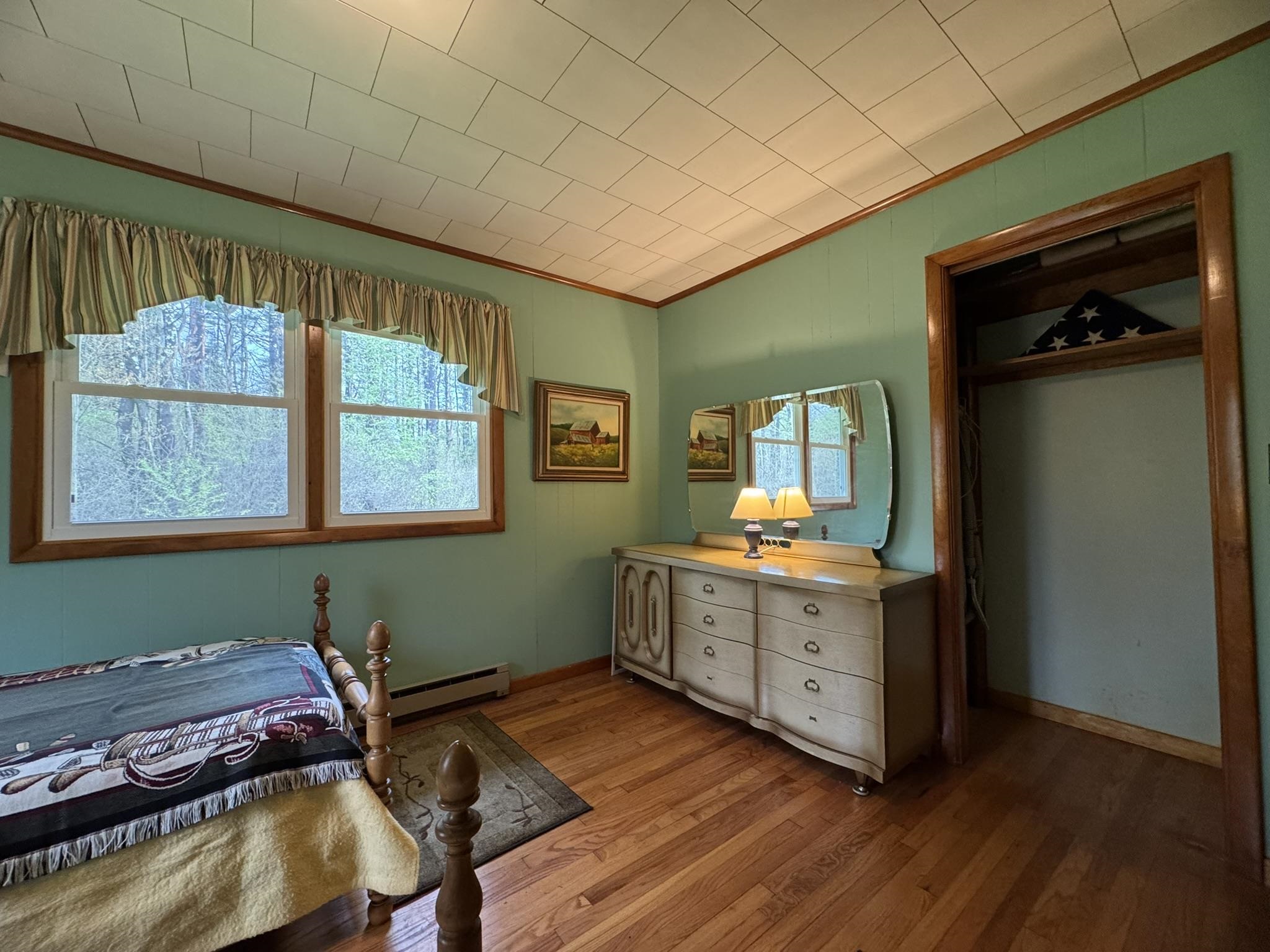 Castleton, Vermont 05735, United States, 2 Bedrooms Bedrooms, ,1 BathroomBathrooms,Residential,Pending,125306