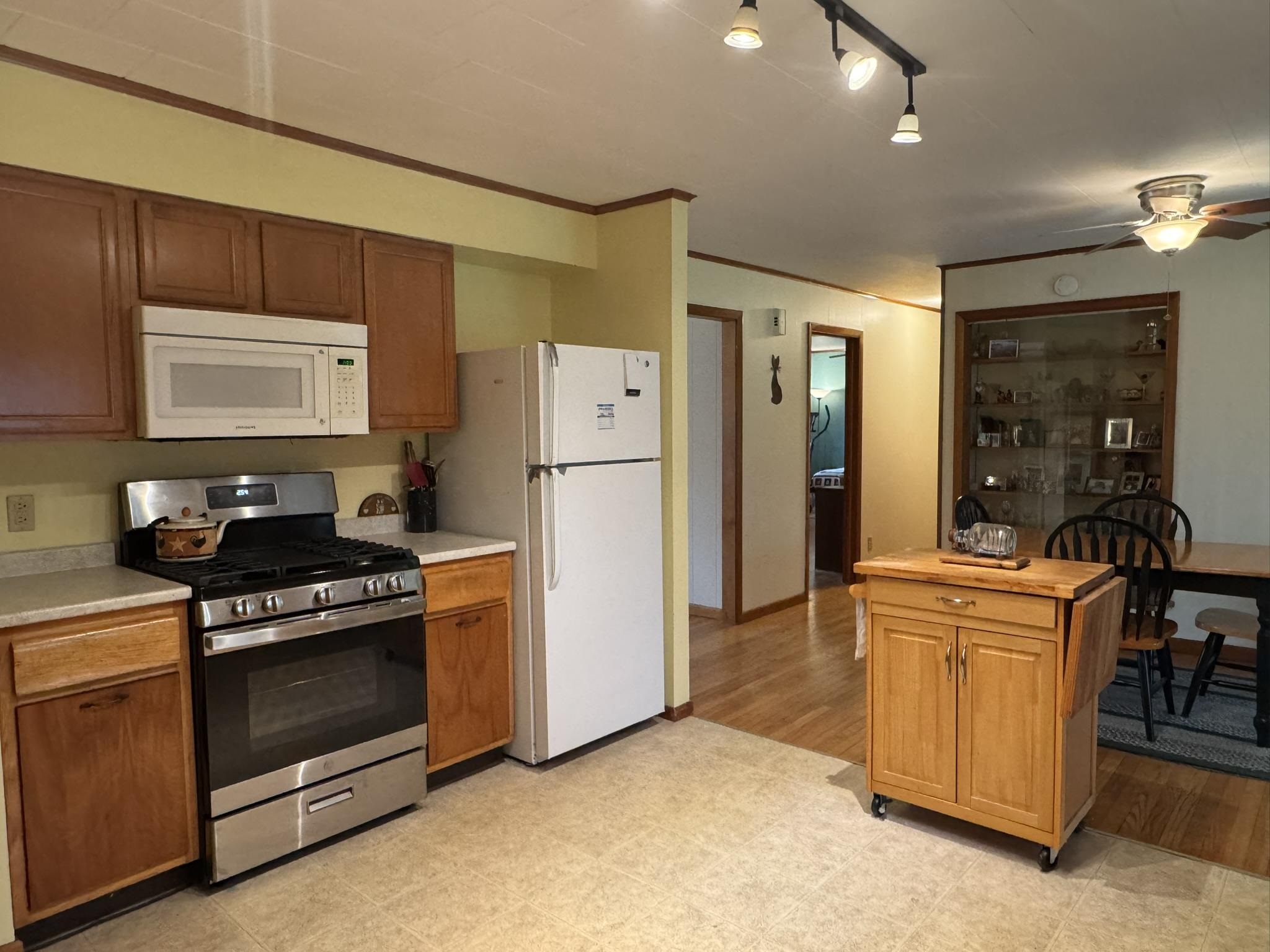 Castleton, Vermont 05735, United States, 2 Bedrooms Bedrooms, ,1 BathroomBathrooms,Residential,Pending,125306