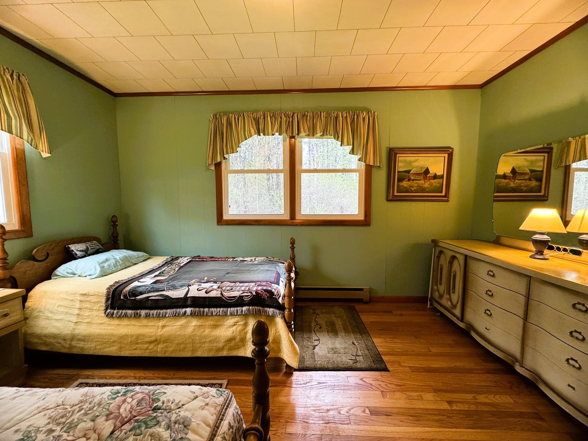 Castleton, Vermont 05735, United States, 2 Bedrooms Bedrooms, ,1 BathroomBathrooms,Residential,Pending,125306