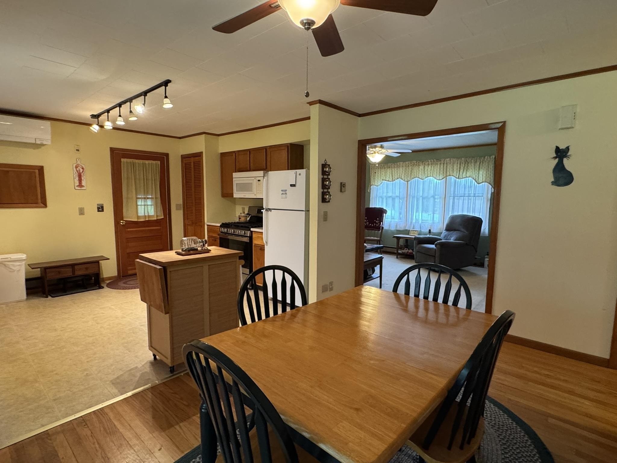 Castleton, Vermont 05735, United States, 2 Bedrooms Bedrooms, ,1 BathroomBathrooms,Residential,Pending,125306