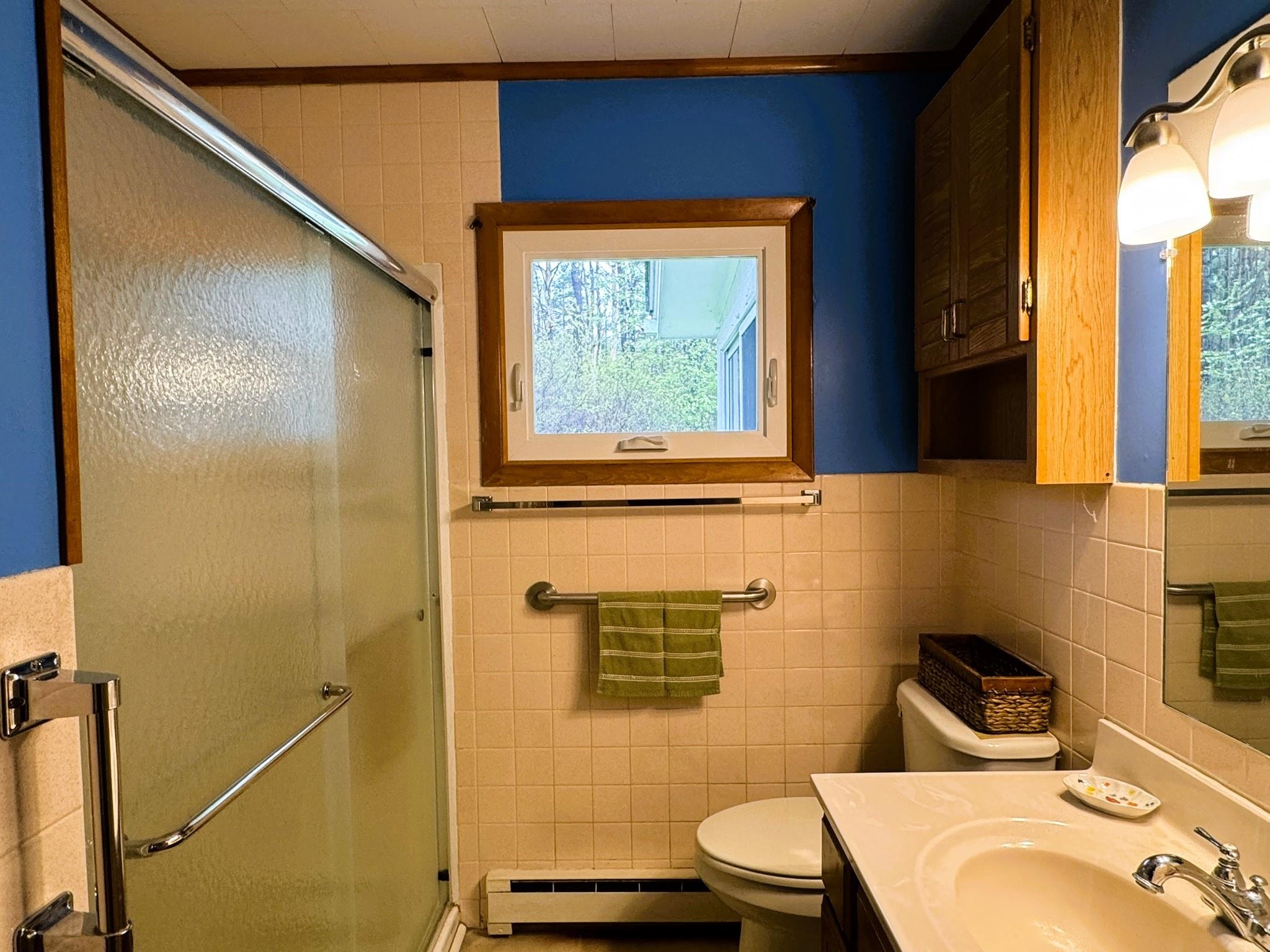 Castleton, Vermont 05735, United States, 2 Bedrooms Bedrooms, ,1 BathroomBathrooms,Residential,Pending,125306