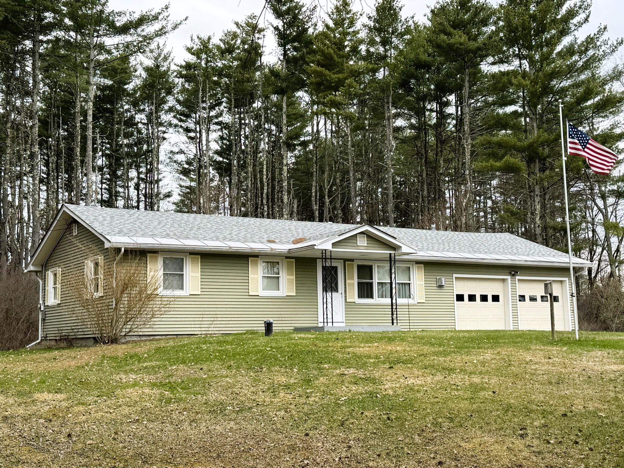 Castleton, Vermont 05735, United States, 2 Bedrooms Bedrooms, ,1 BathroomBathrooms,Residential,Pending,125306