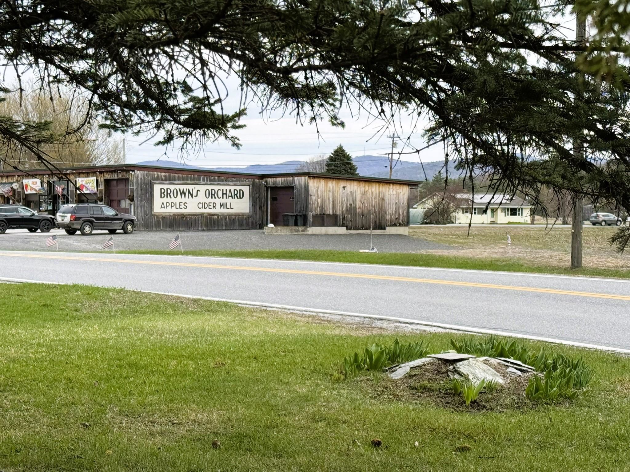 Castleton, Vermont 05735, United States, 2 Bedrooms Bedrooms, ,1 BathroomBathrooms,Residential,Pending,125306