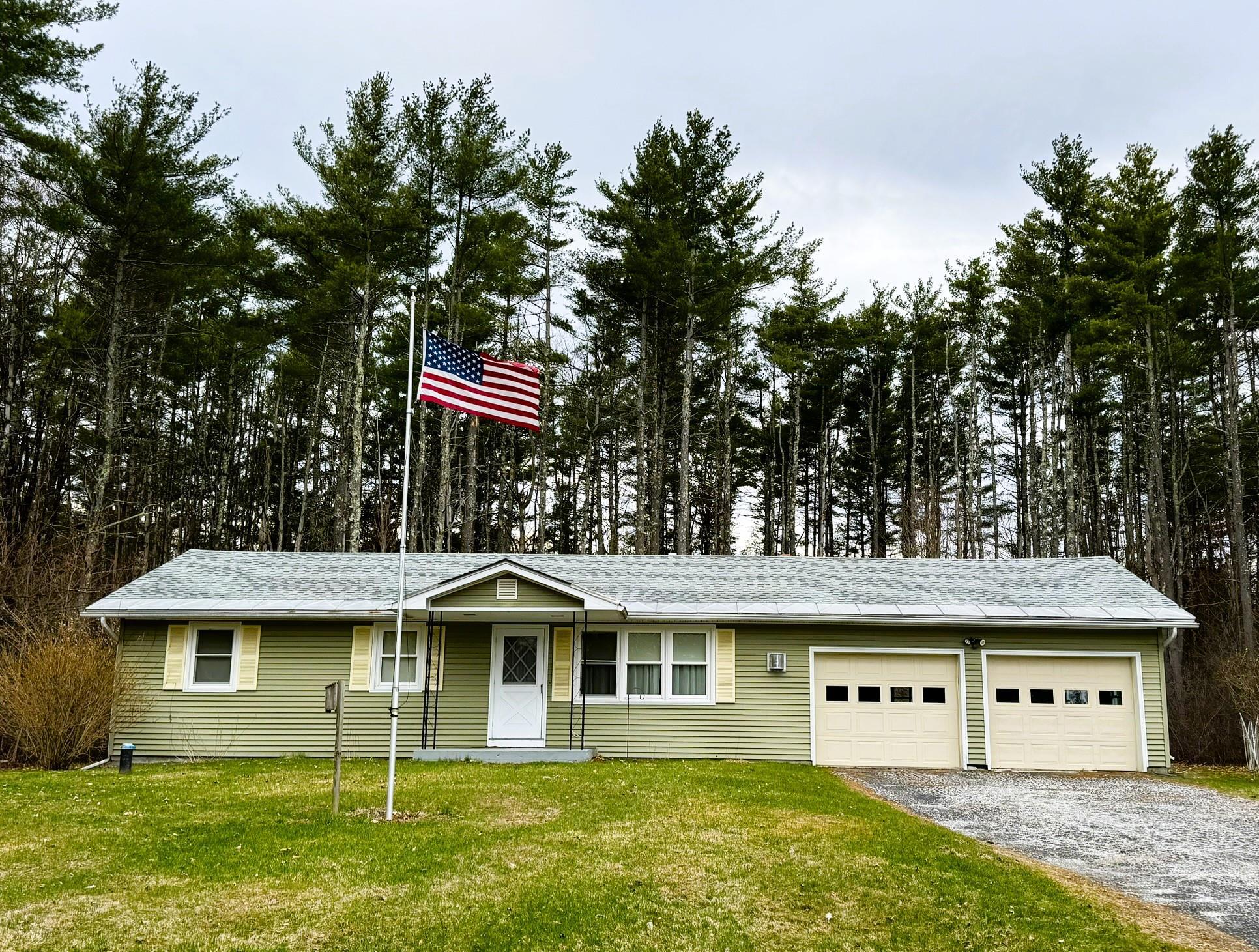 Castleton, Vermont 05735, United States, 2 Bedrooms Bedrooms, ,1 BathroomBathrooms,Residential,Pending,125306
