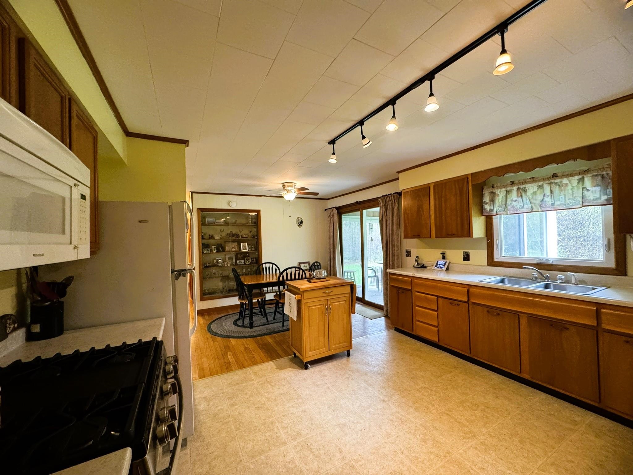 Castleton, Vermont 05735, United States, 2 Bedrooms Bedrooms, ,1 BathroomBathrooms,Residential,Pending,125306