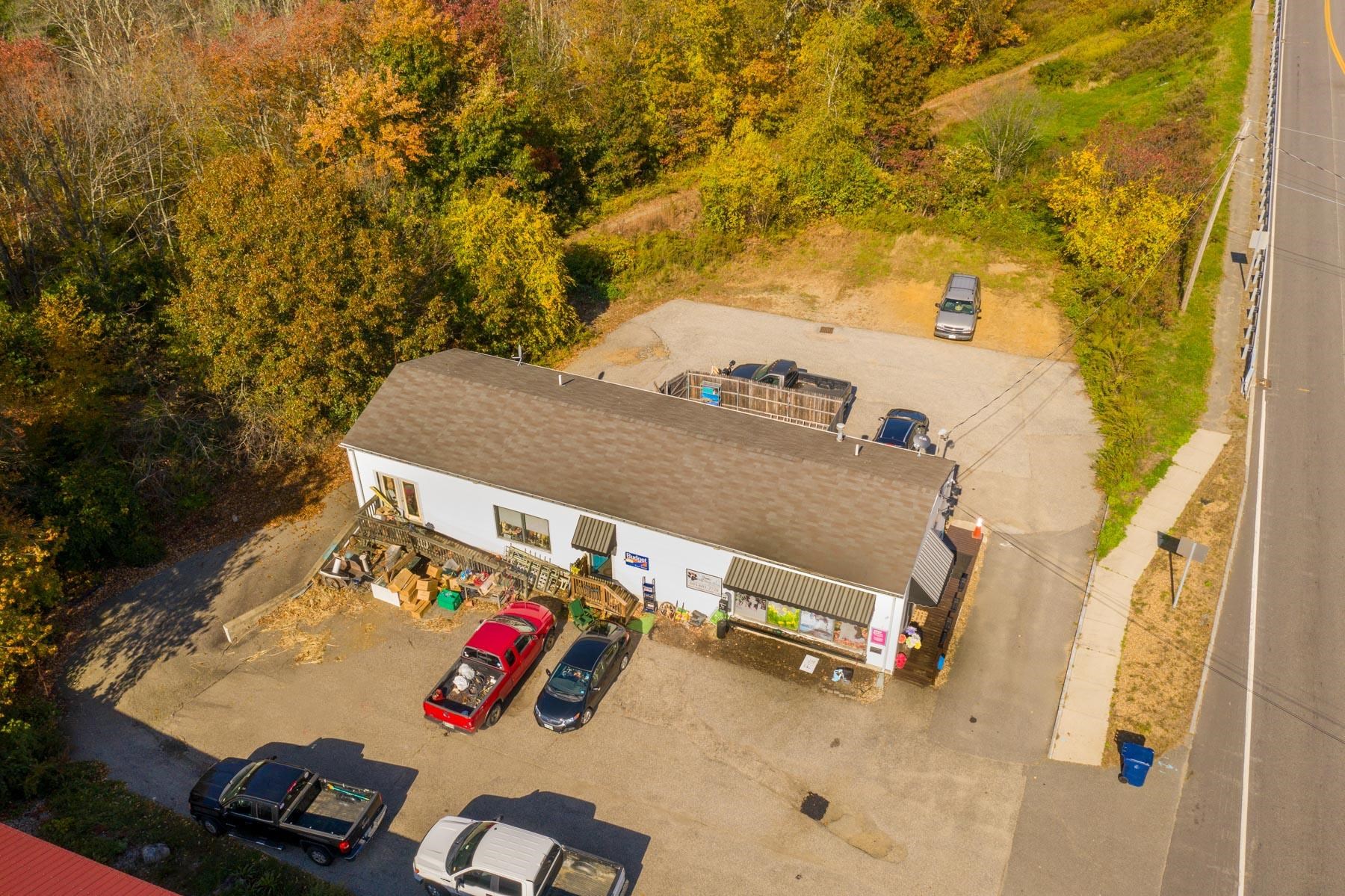 892 Lafayette Road