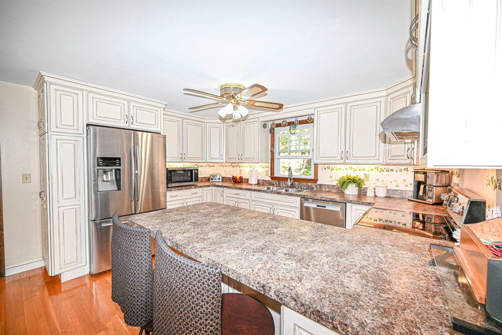 Photo of 58 Tallant Road, Pelham, NH 03076 (MLS # 5064959)
