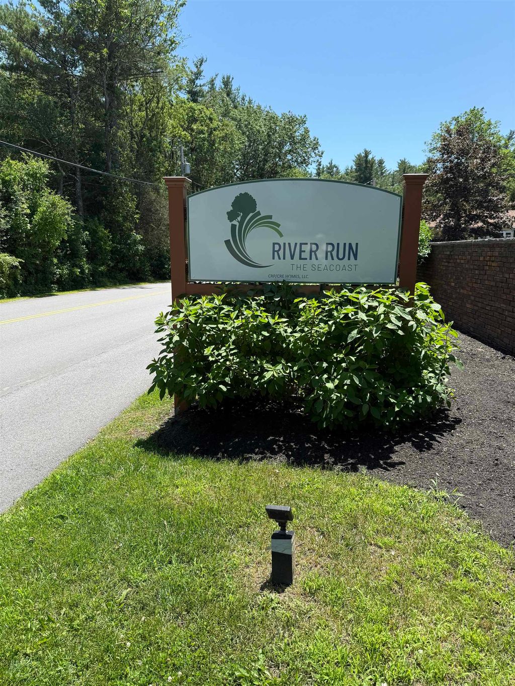 Photo of 8 Sir Lancelot Drive, Exeter, NH 03833 (MLS # 5087986)