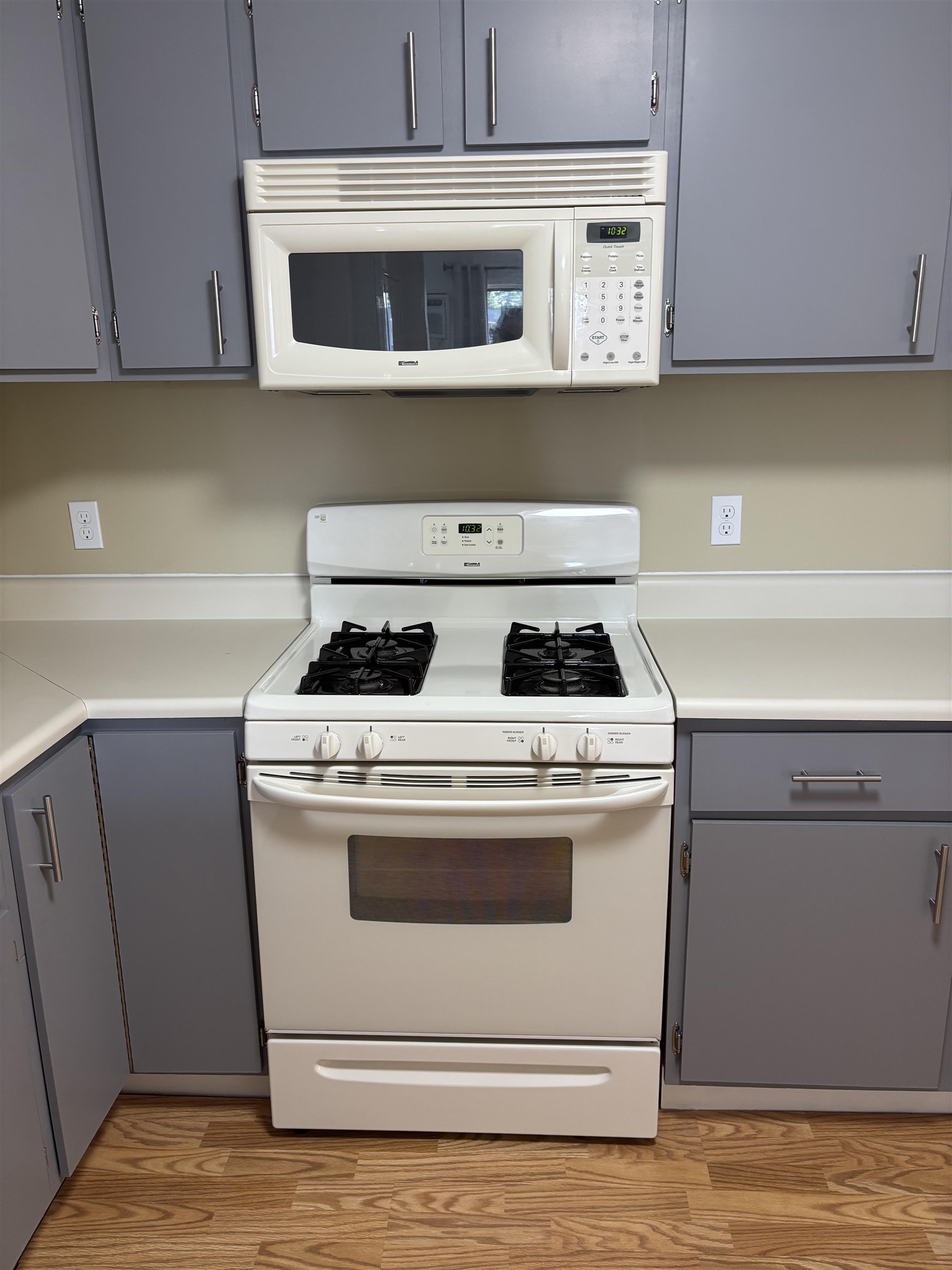 5 New Haven Drive H-305