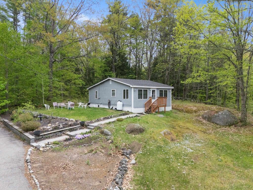 Photo of 25 S Mayhew Turnpike, Hebron, NH 03241 (MLS # 5089936)
