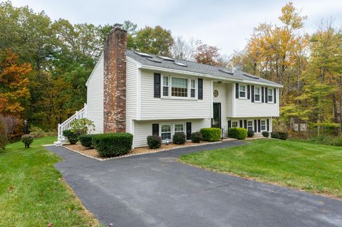 Photo of 18 Stoney Lane, Hudson, NH 03051 (MLS # 5066019)