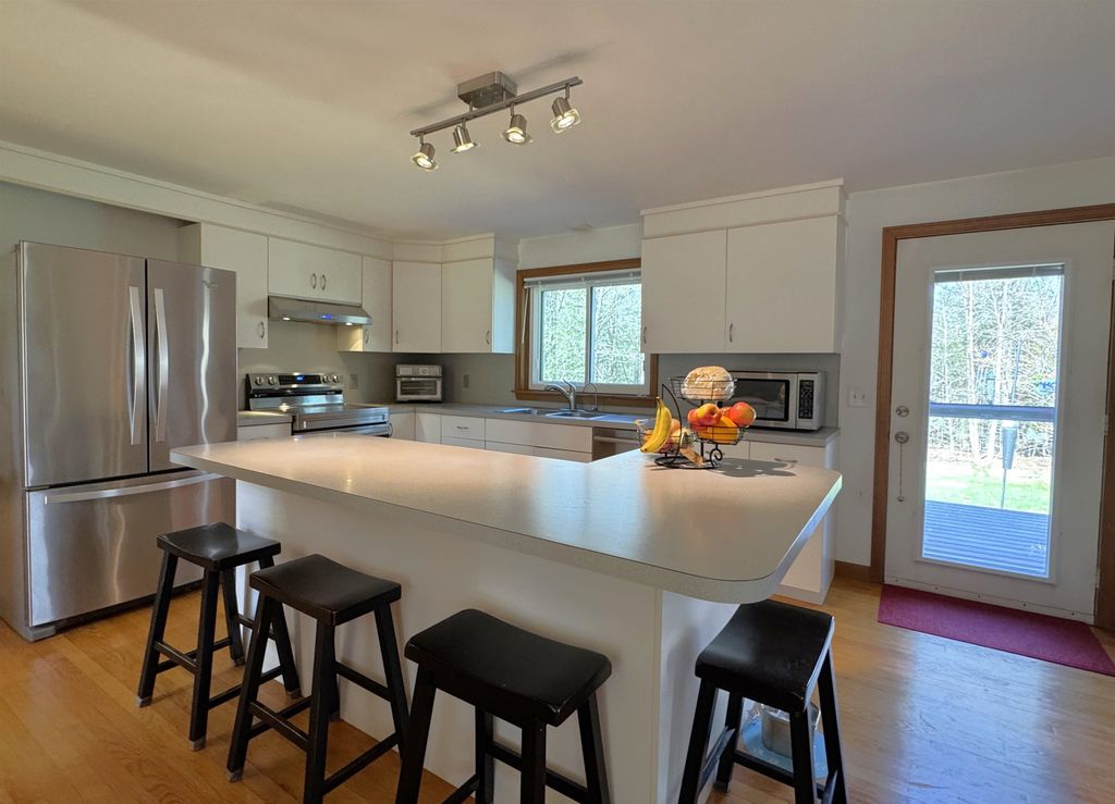 Photo of 66 Andreski Drive, Fremont, NH 03848 (MLS # 5085789)