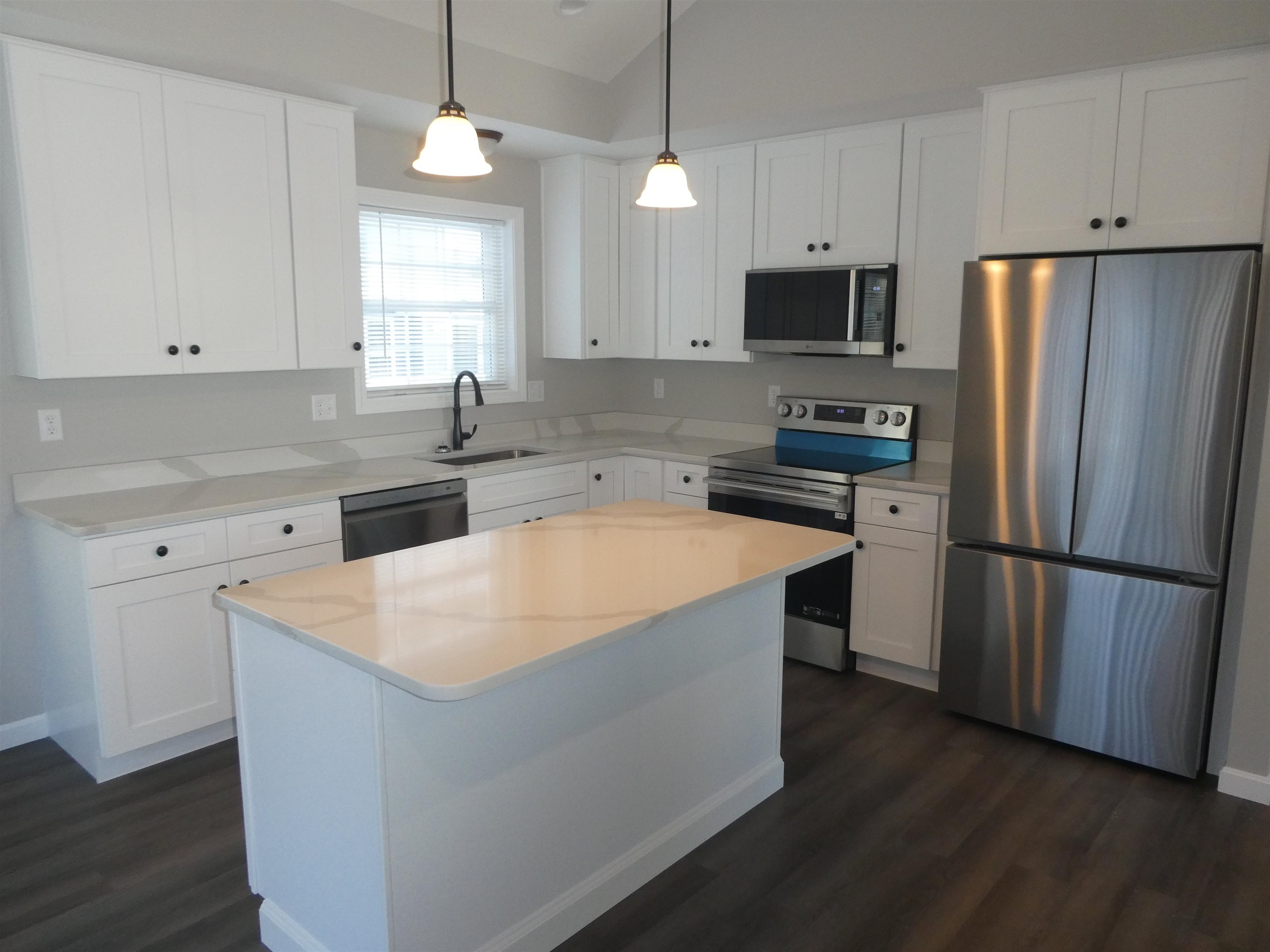 106 West Hillcrest Avenue