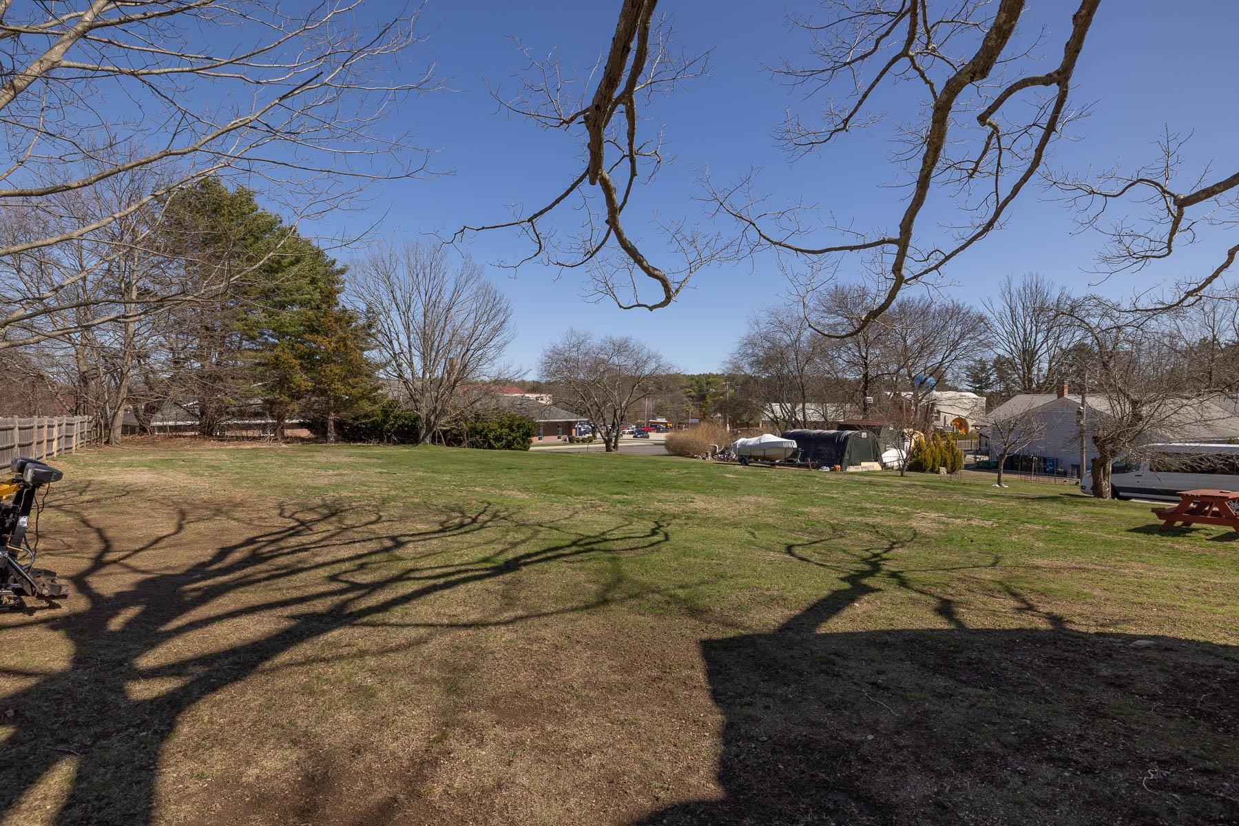 409 Lafayette Road
