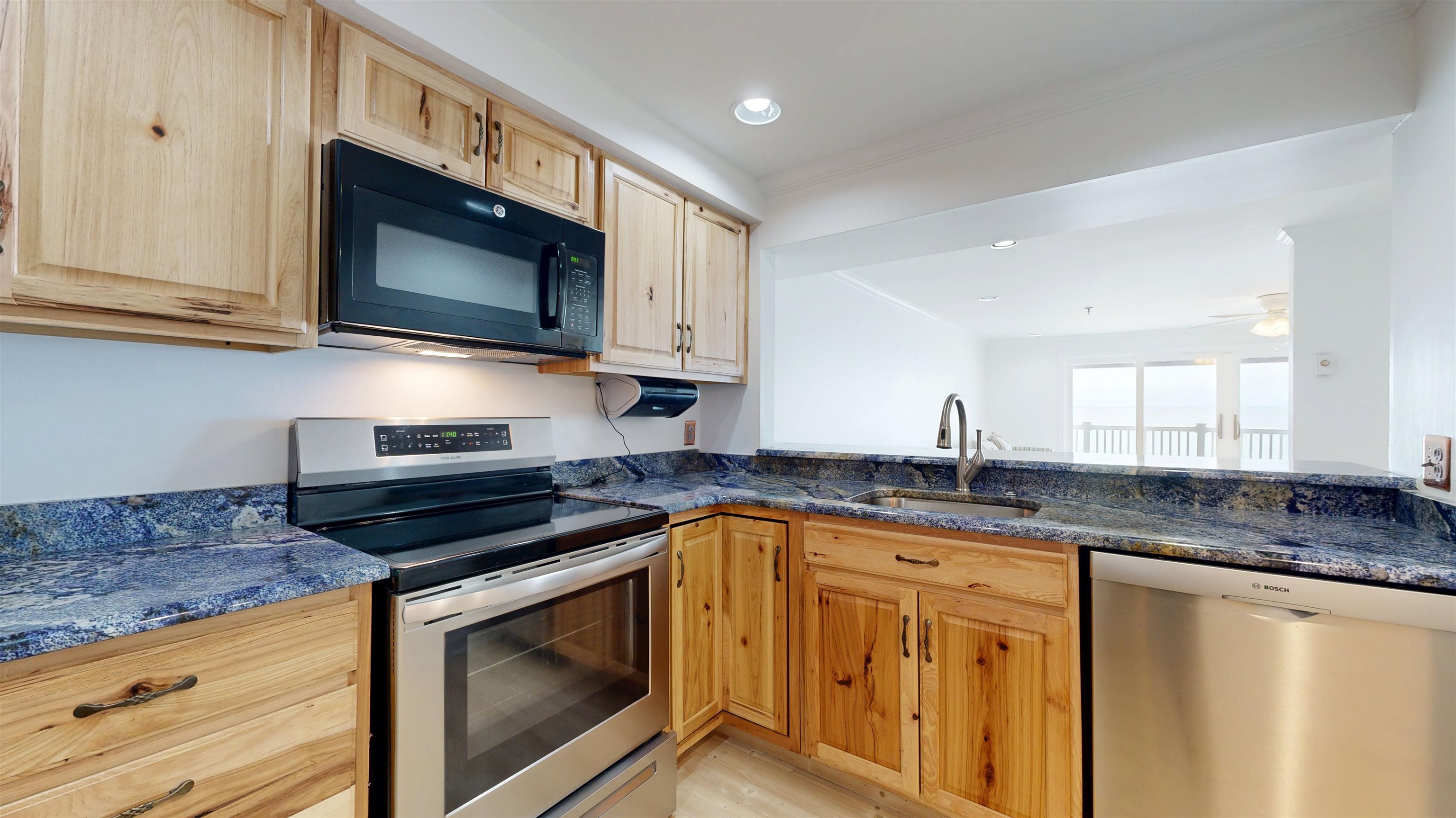 39 West Grand Avenue 520