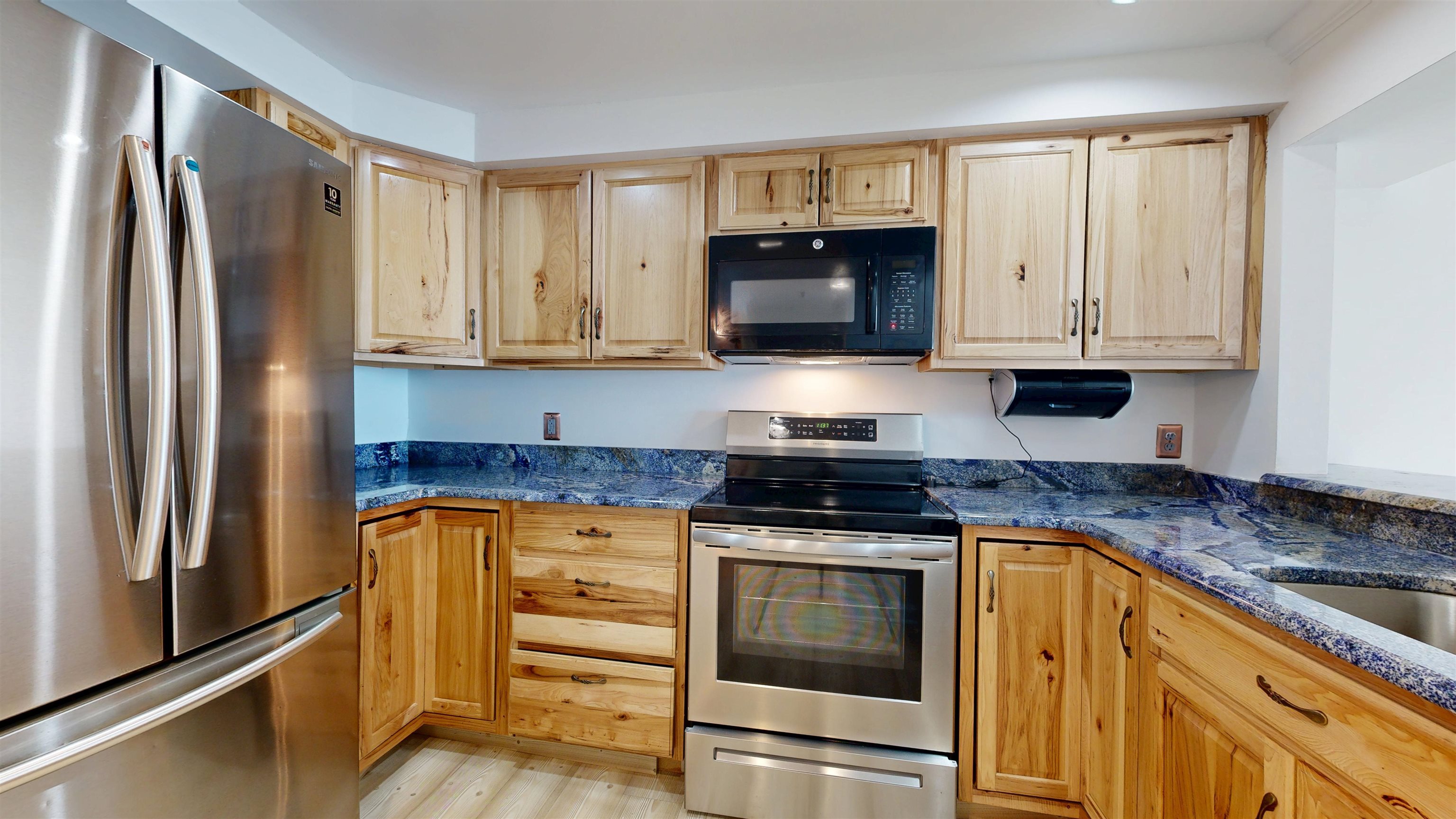 39 West Grand Avenue 520