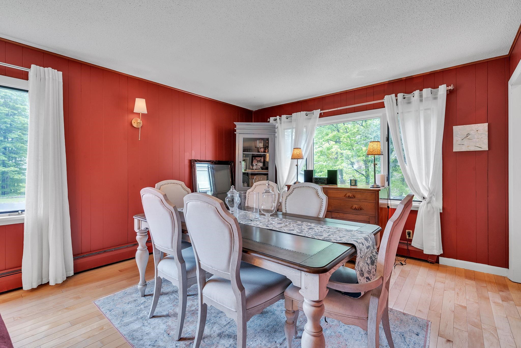 Barre Town, Vermont 05641, United States, 3 Bedrooms Bedrooms, ,2 BathroomsBathrooms,Residential,Pending,137136