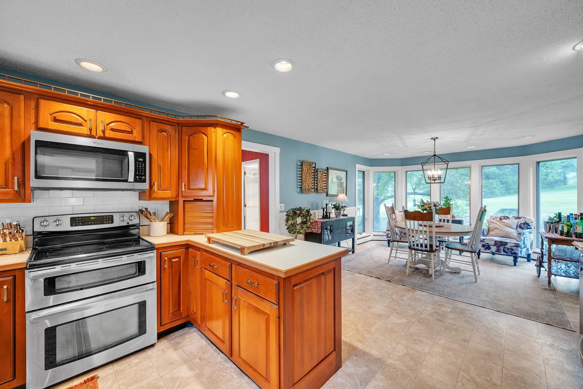 Barre Town, Vermont 05641, United States, 3 Bedrooms Bedrooms, ,2 BathroomsBathrooms,Residential,Pending,137136