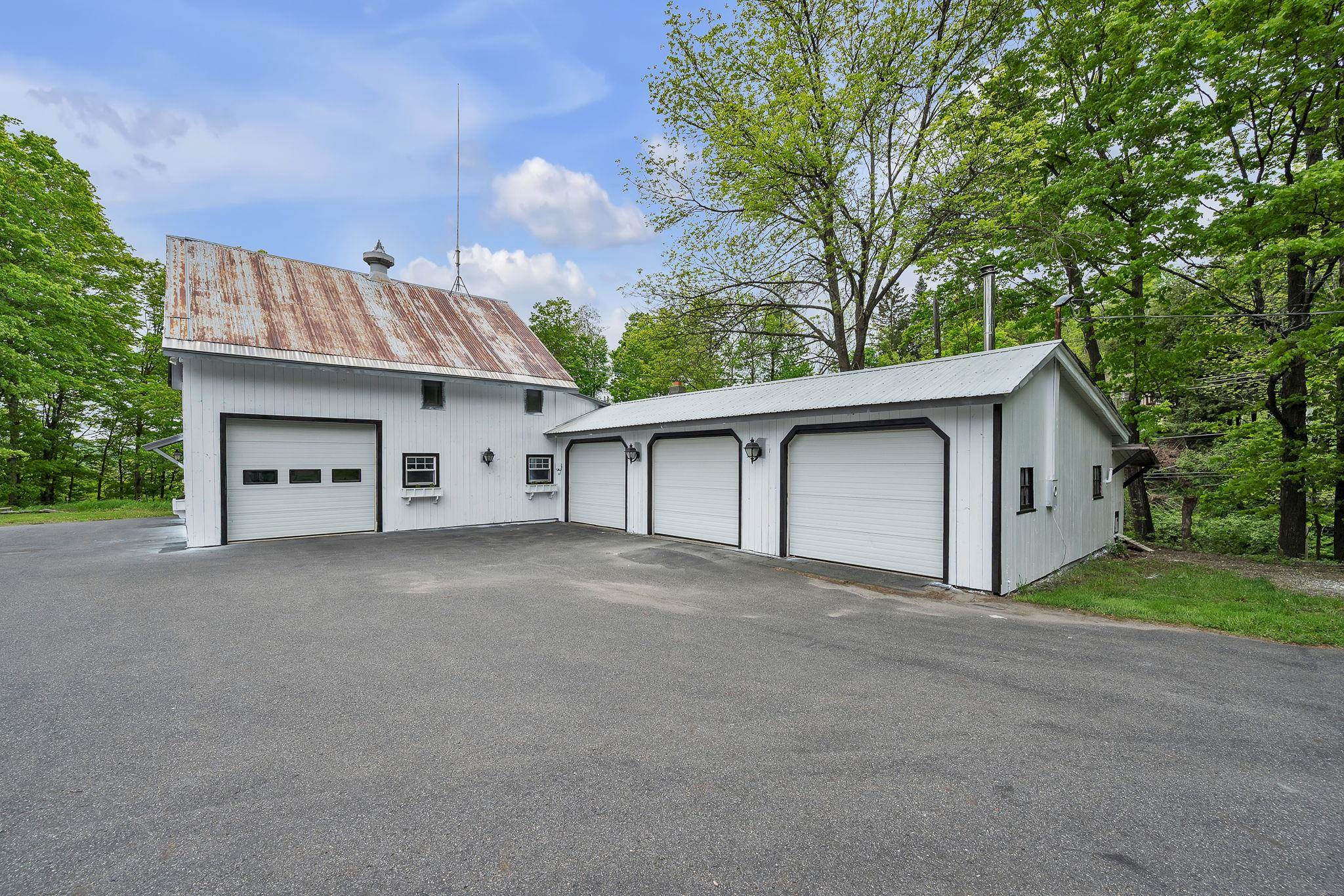 Barre Town, Vermont 05641, United States, 3 Bedrooms Bedrooms, ,2 BathroomsBathrooms,Residential,Pending,137136