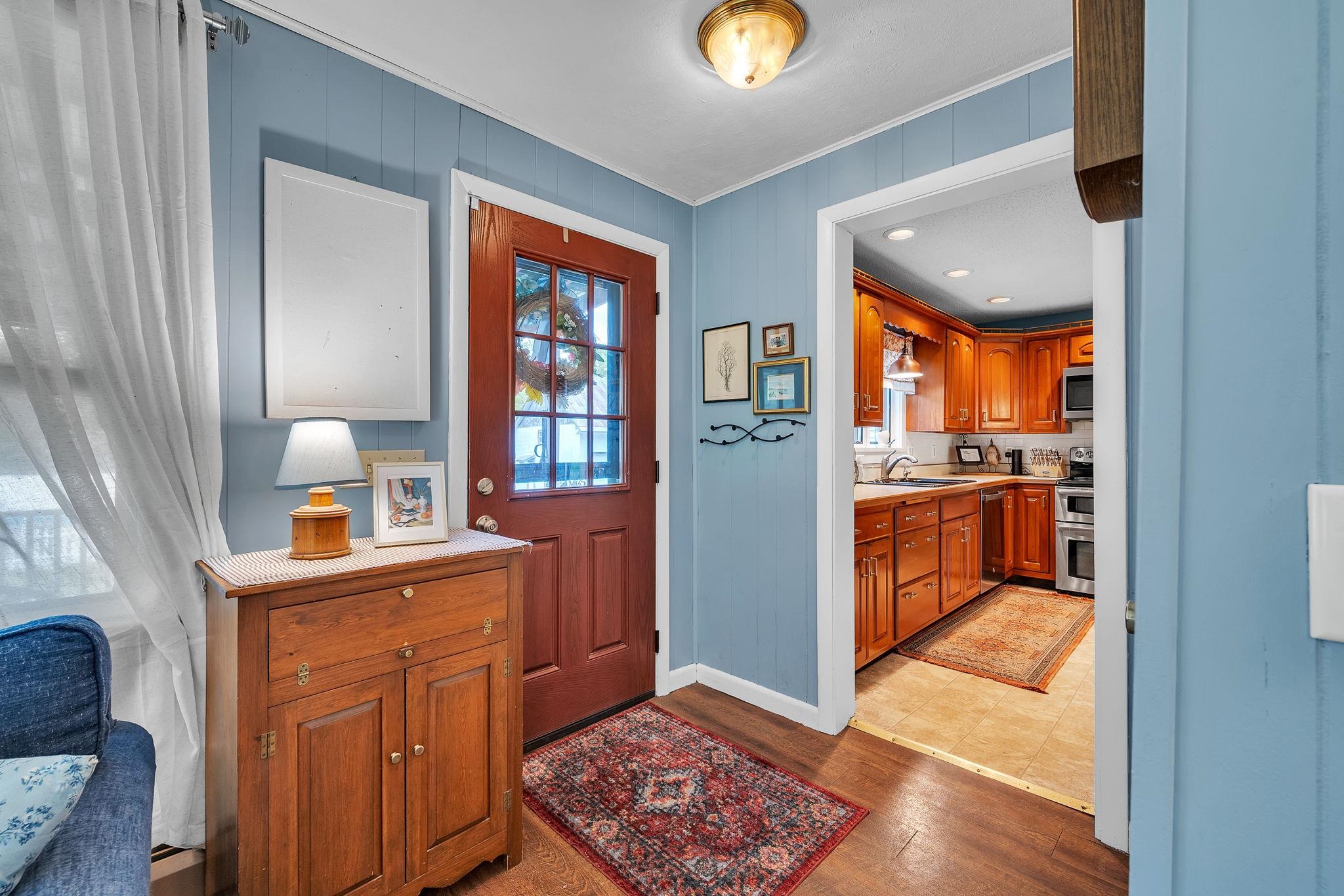 Barre Town, Vermont 05641, United States, 3 Bedrooms Bedrooms, ,2 BathroomsBathrooms,Residential,Pending,137136