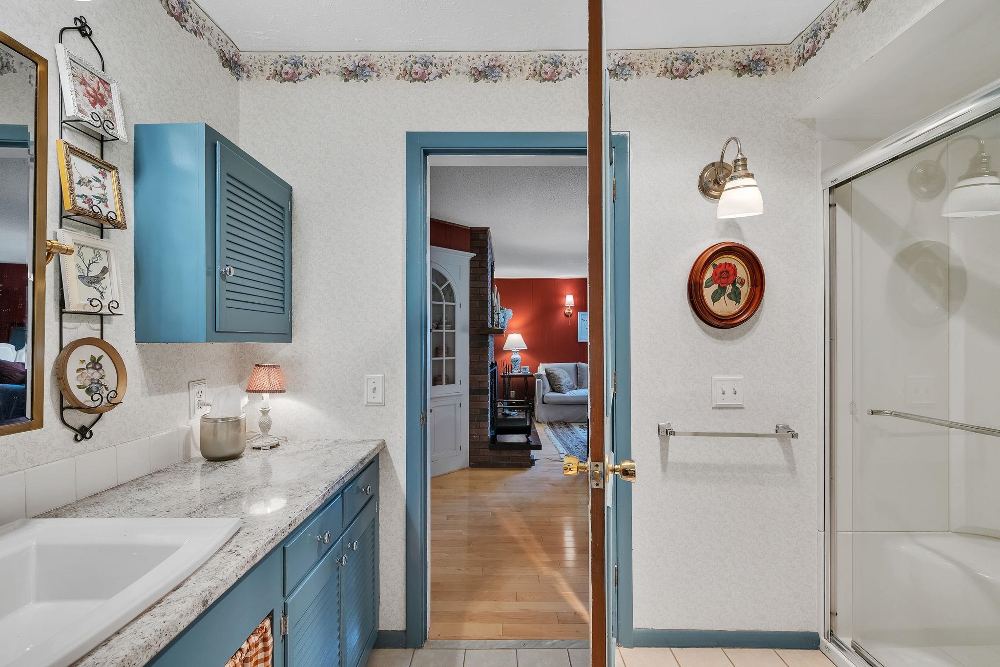 Barre Town, Vermont 05641, United States, 3 Bedrooms Bedrooms, ,2 BathroomsBathrooms,Residential,Pending,137136