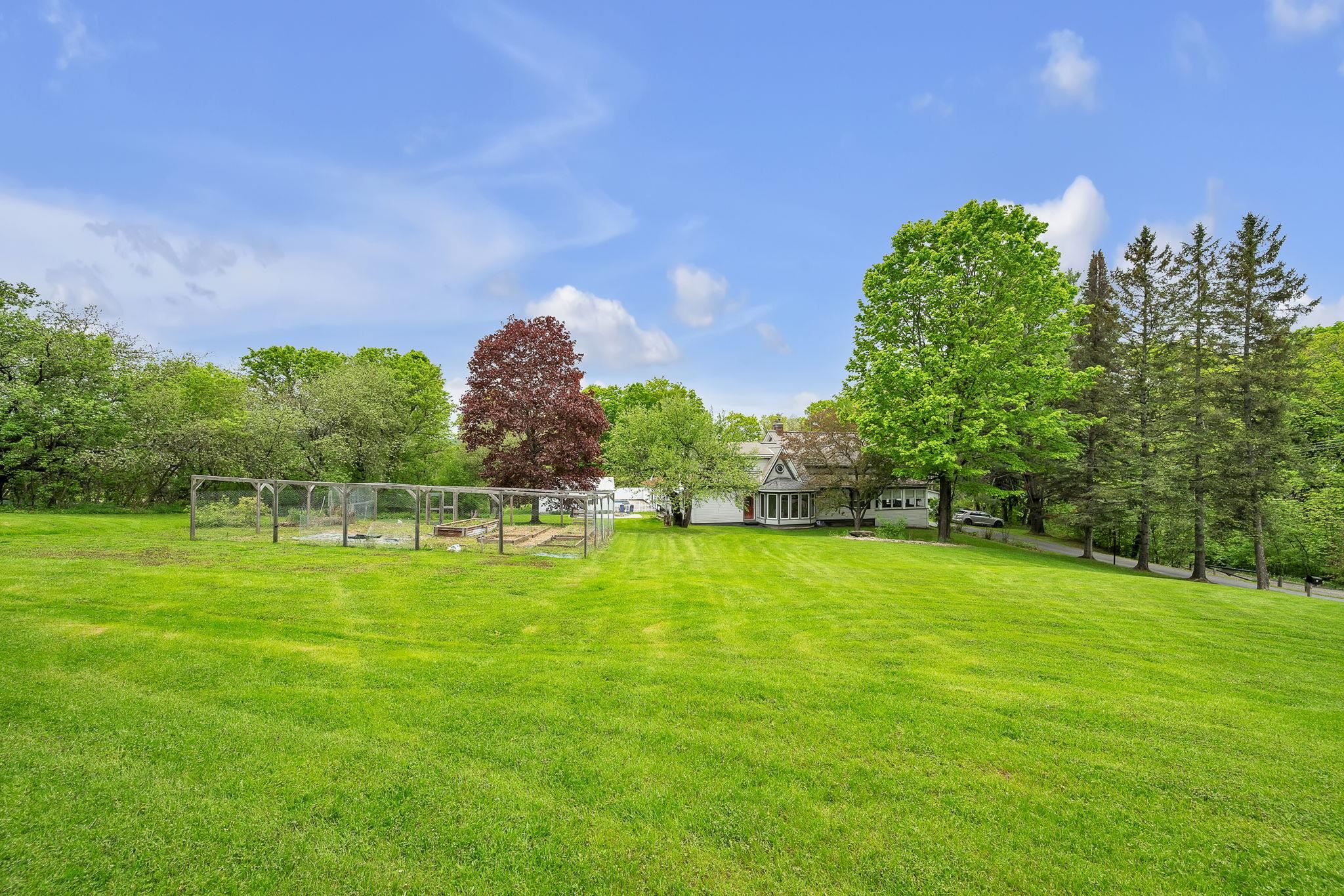 Barre Town, Vermont 05641, United States, 3 Bedrooms Bedrooms, ,2 BathroomsBathrooms,Residential,Pending,137136