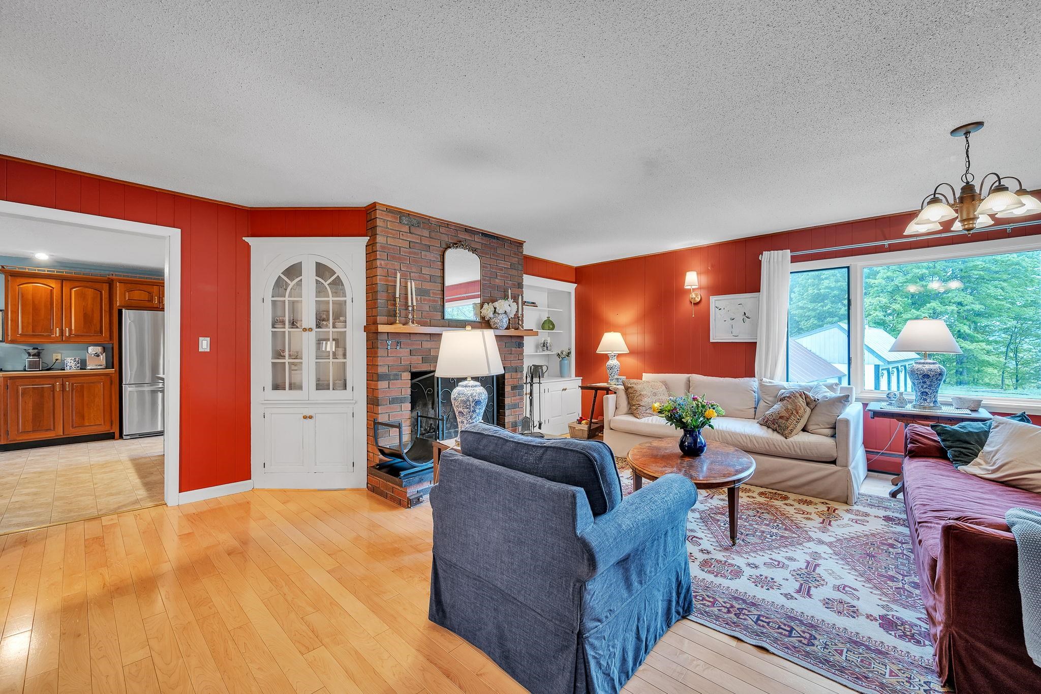 Barre Town, Vermont 05641, United States, 3 Bedrooms Bedrooms, ,2 BathroomsBathrooms,Residential,Pending,137136