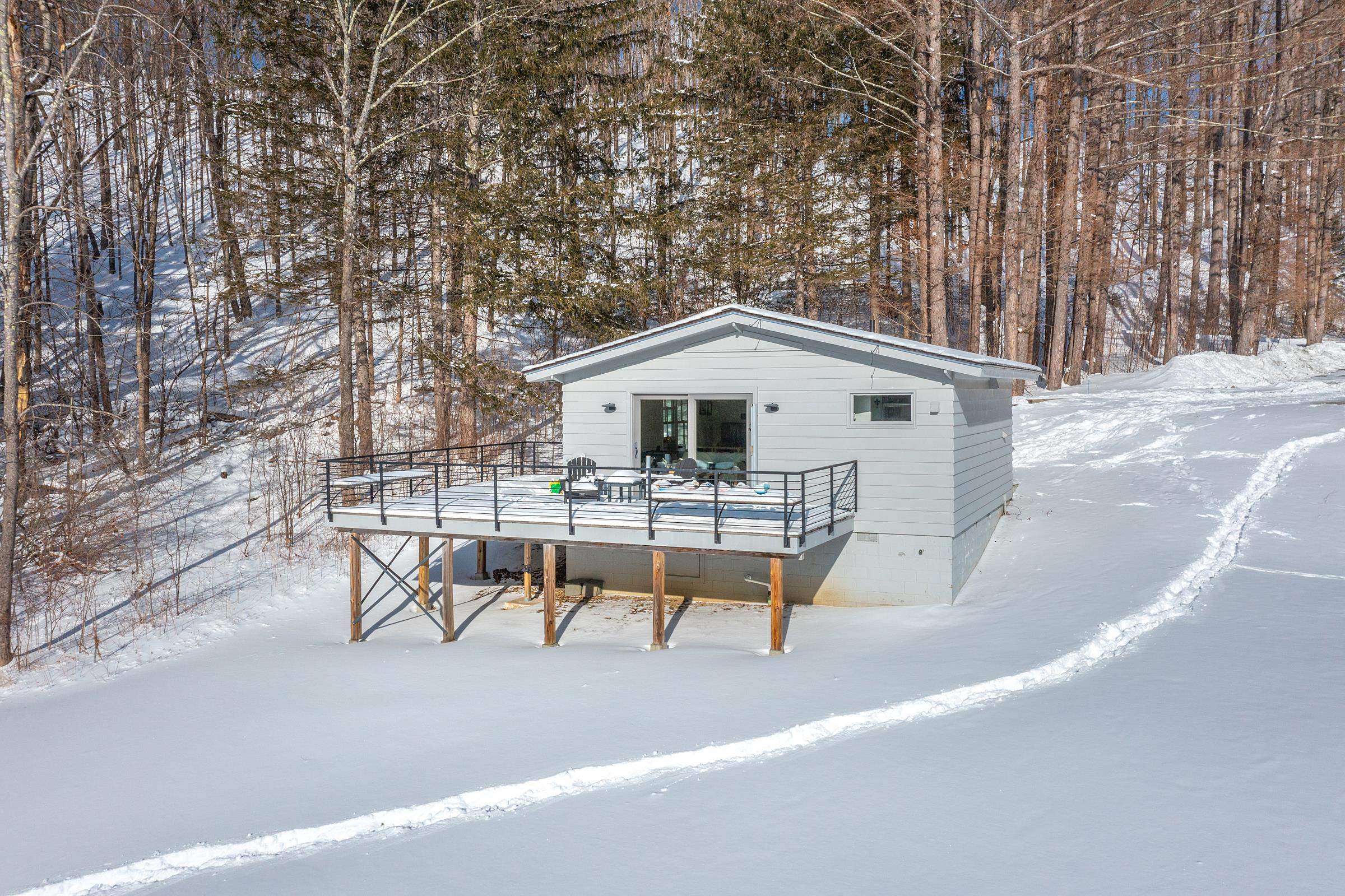 1060 Upper Hollow Road