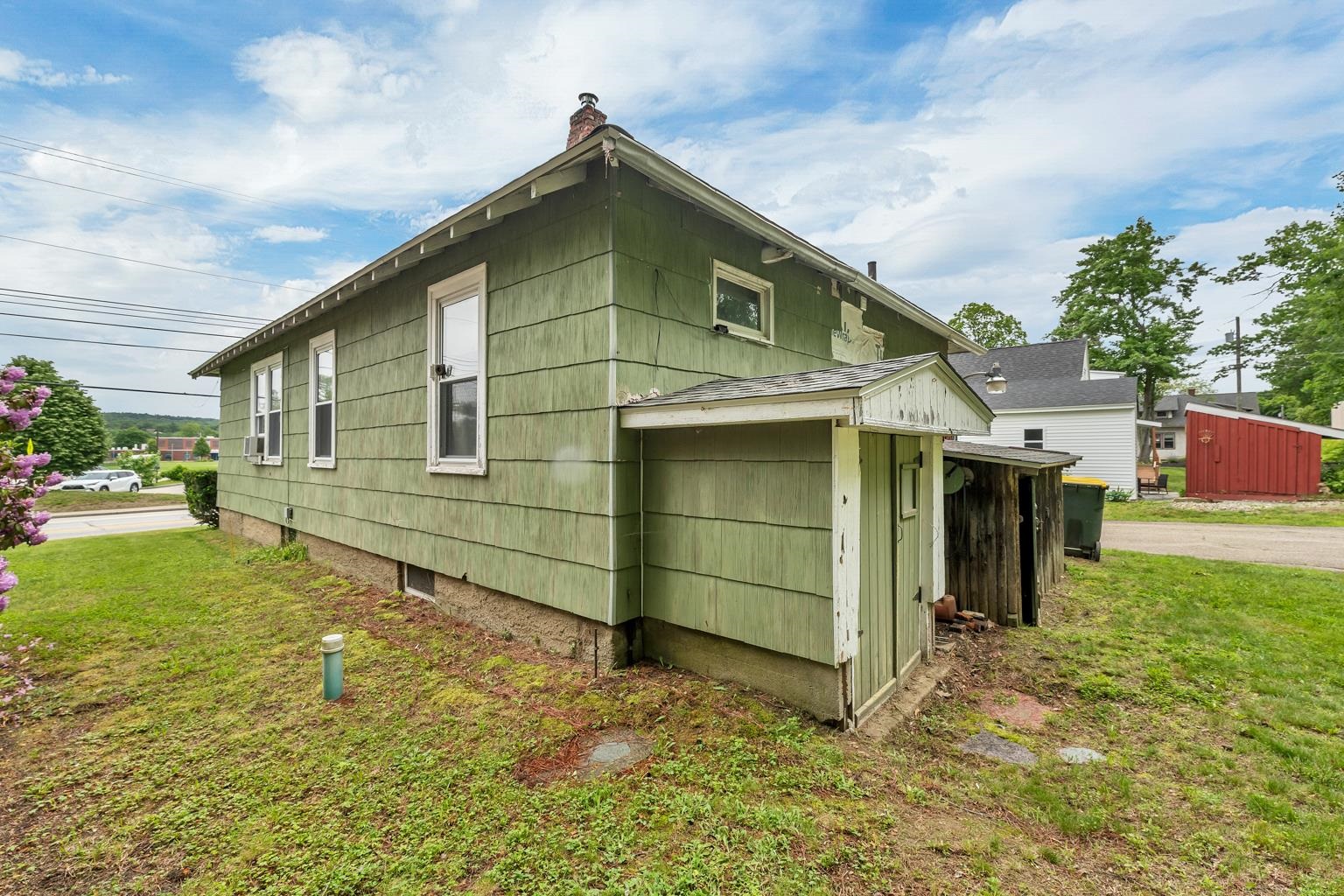 906 North Main Street