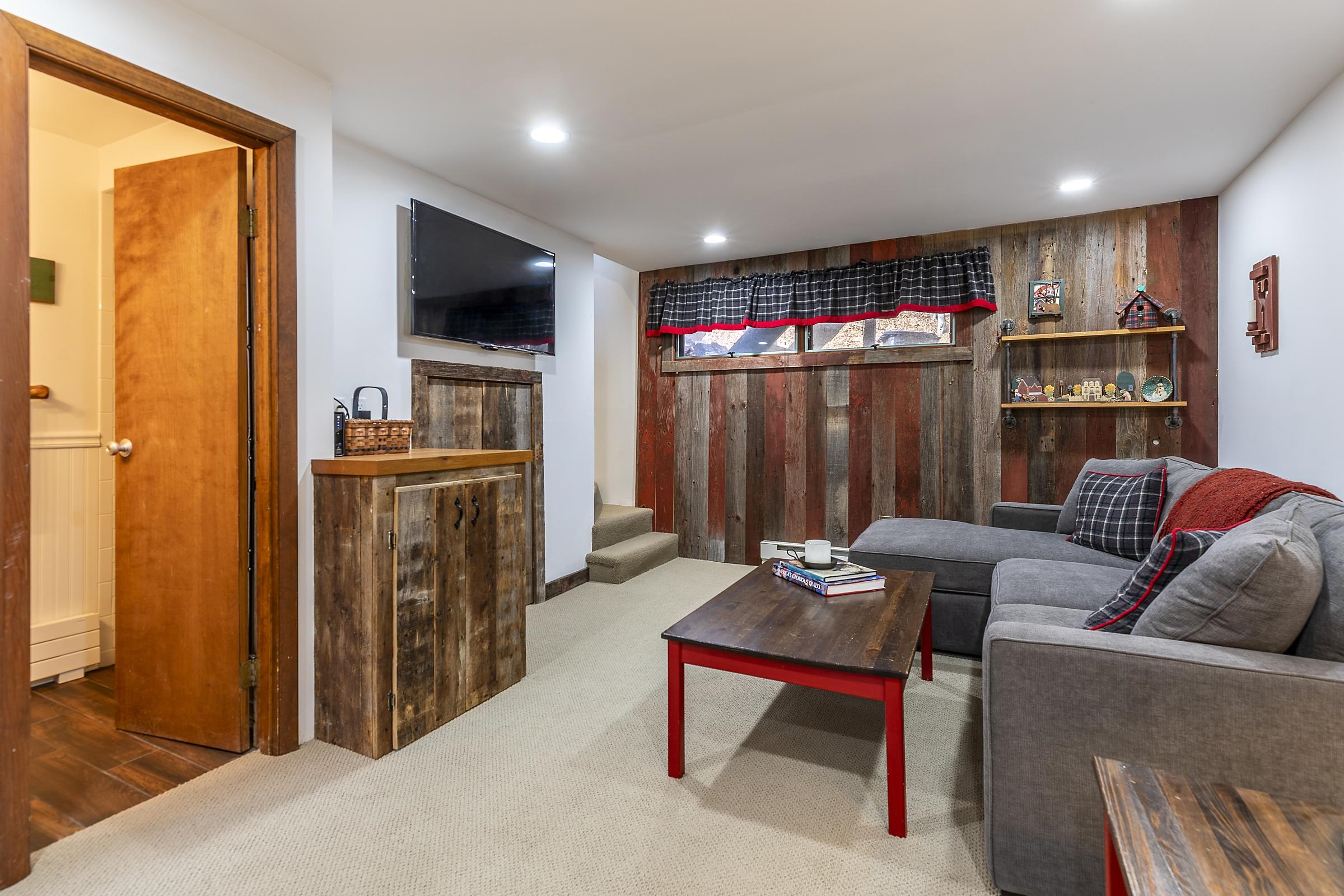 Winhall, Vermont 05340, United States, 3 Bedrooms Bedrooms, ,2 BathroomsBathrooms,Residential,Active,89749