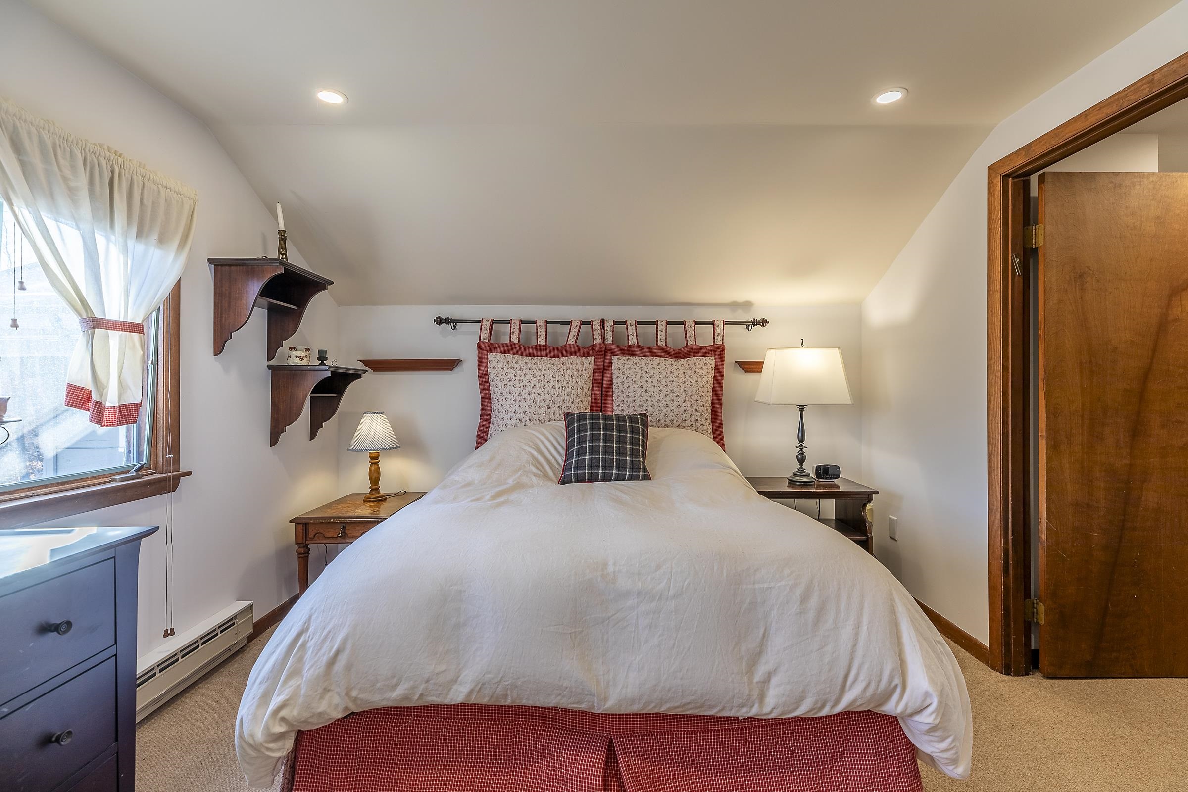 Winhall, Vermont 05340, United States, 3 Bedrooms Bedrooms, ,2 BathroomsBathrooms,Residential,Active,89749