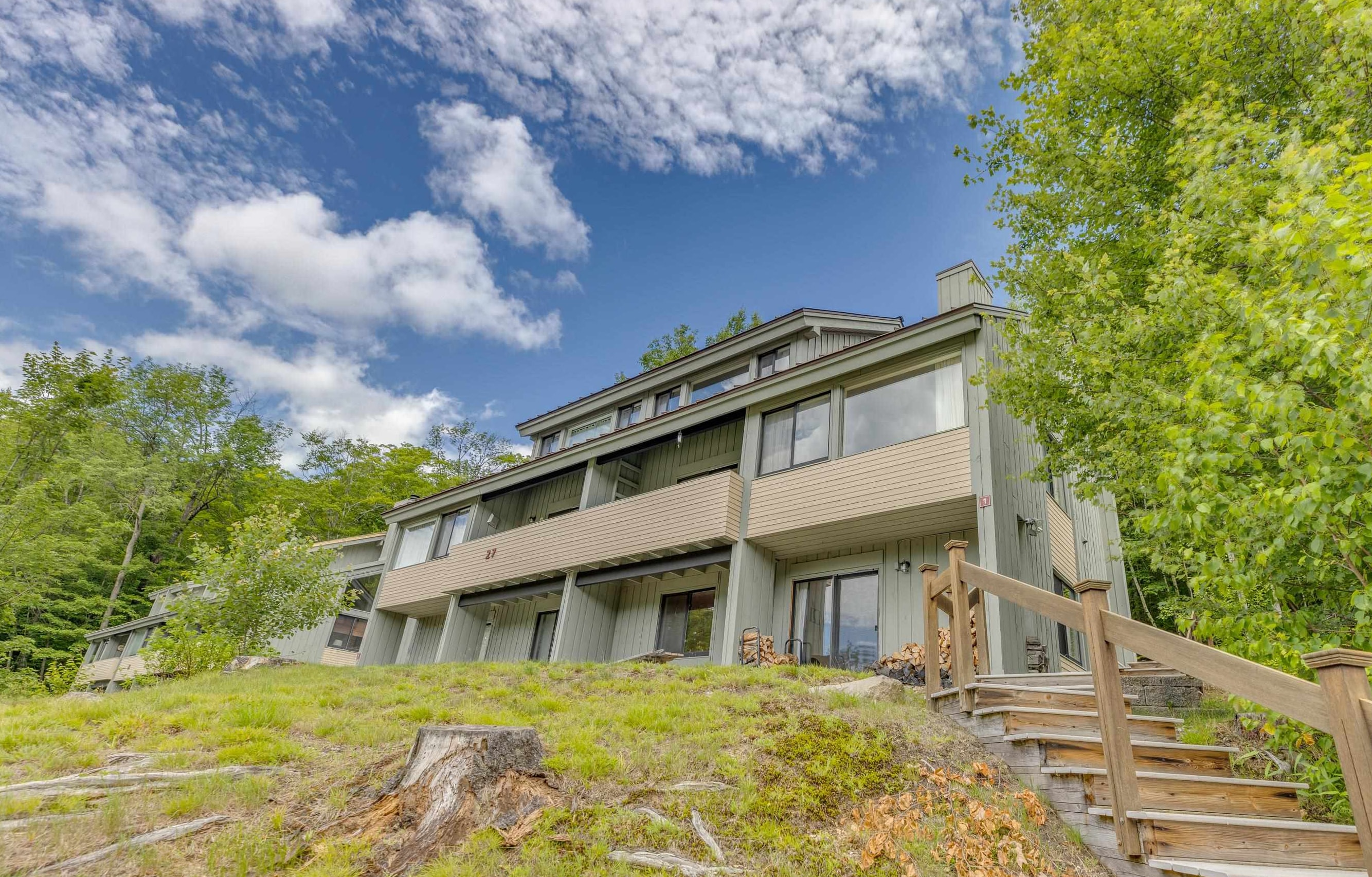 27 Ravine Lane 1