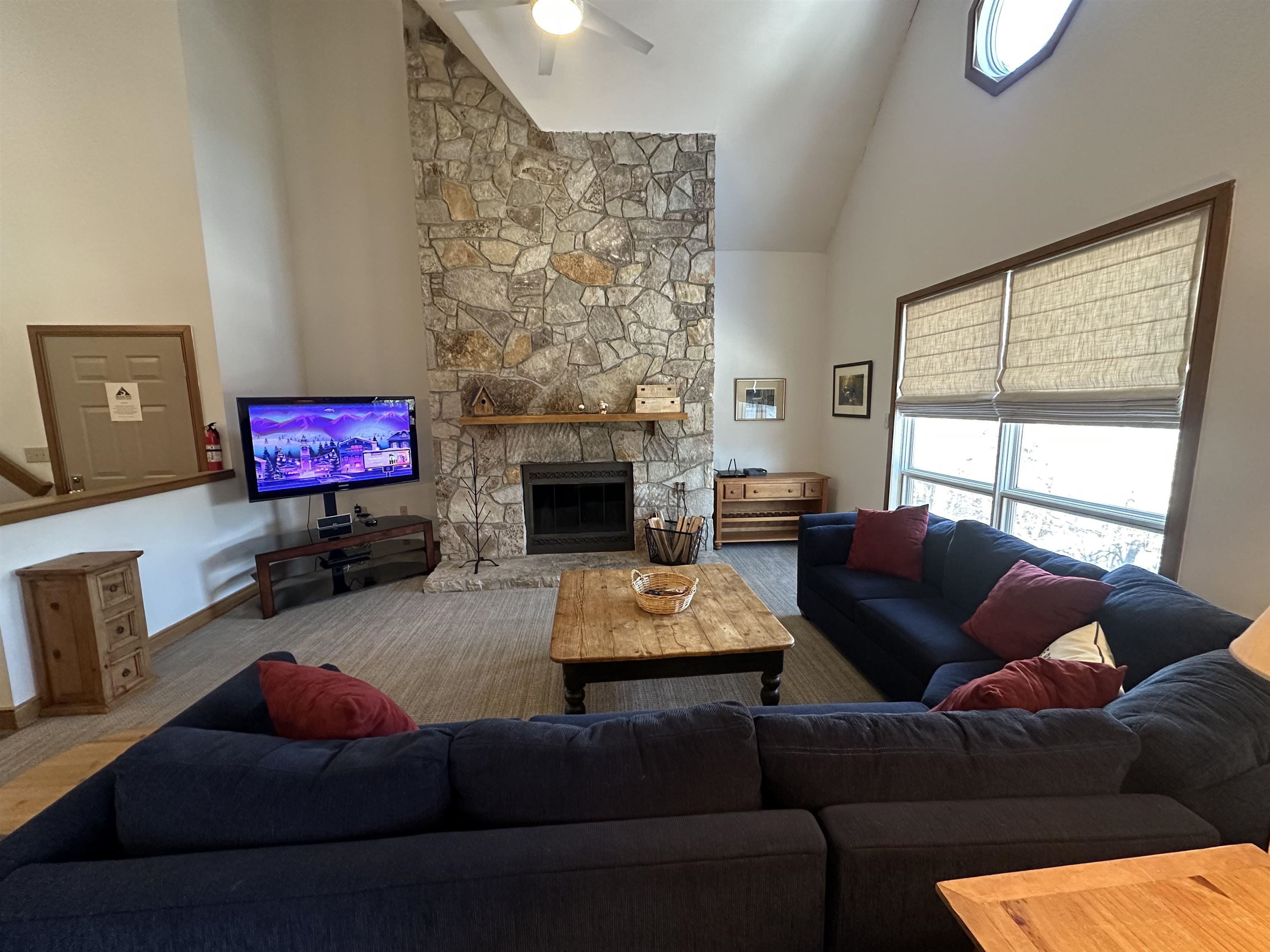 4 Sportscenter Village Way B33