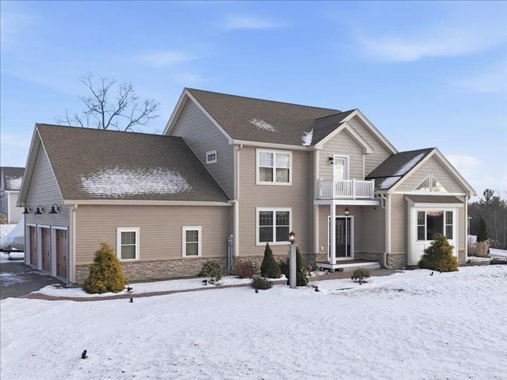 Photo of 2 Aspen Drive #146-17, Pelham, NH 03076 (MLS # 5073350)