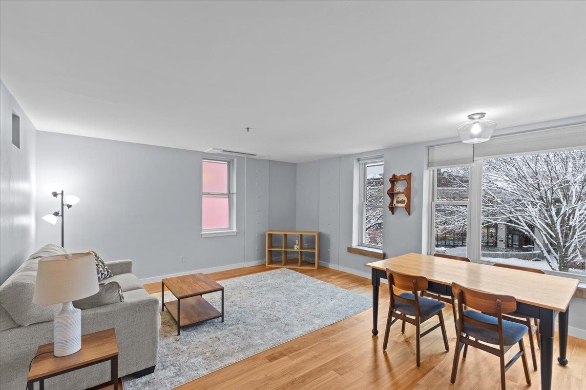 230 College Street 8