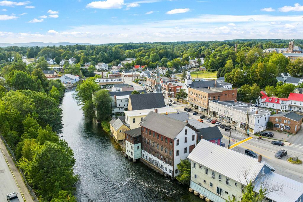 Photo of 260 Main Street, Tilton, NH 03276 (MLS # 5057981)