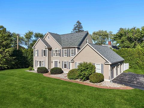 3 Playhouse Circle Hampton NH 03842