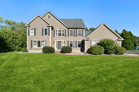 3 Playhouse Circle Hampton NH 03842