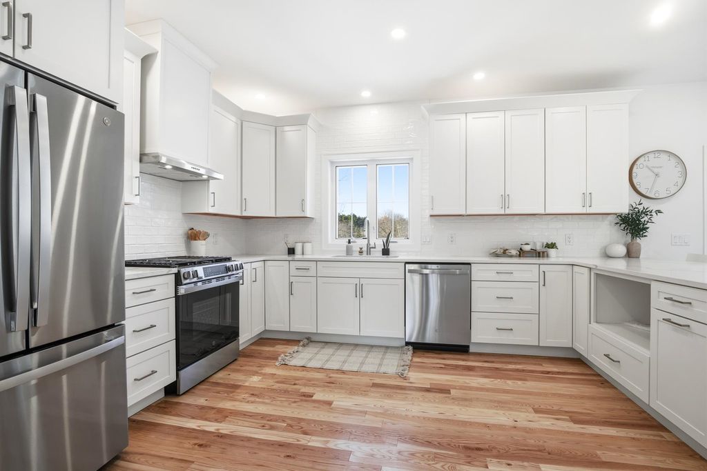 Photo of 25 Carroll Street, Exeter, NH 03833 (MLS # 5073504)