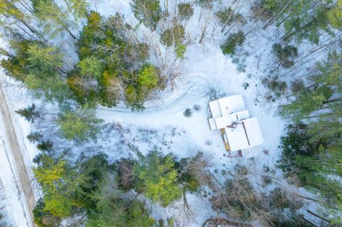 79 Clarina Nichols Lane Hartford VT 05059