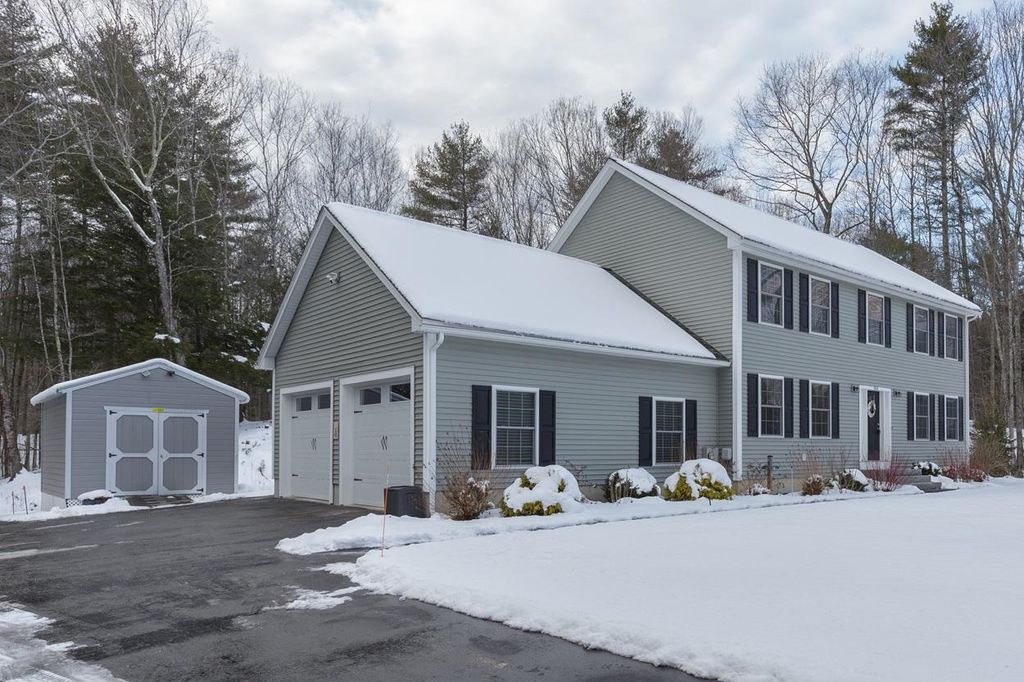 Photo of 104 Olde Bridge Lane, Epping, NH 03042 (MLS # 5074797)