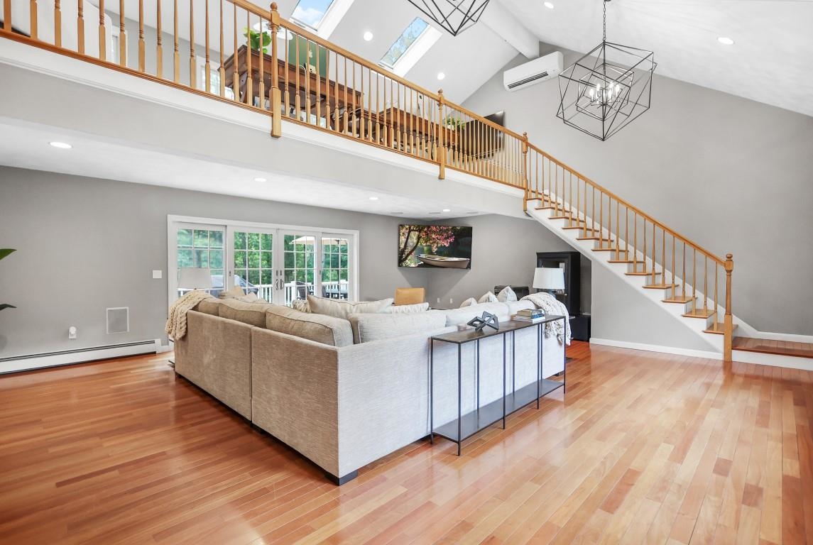 6 Fox Hollow Road