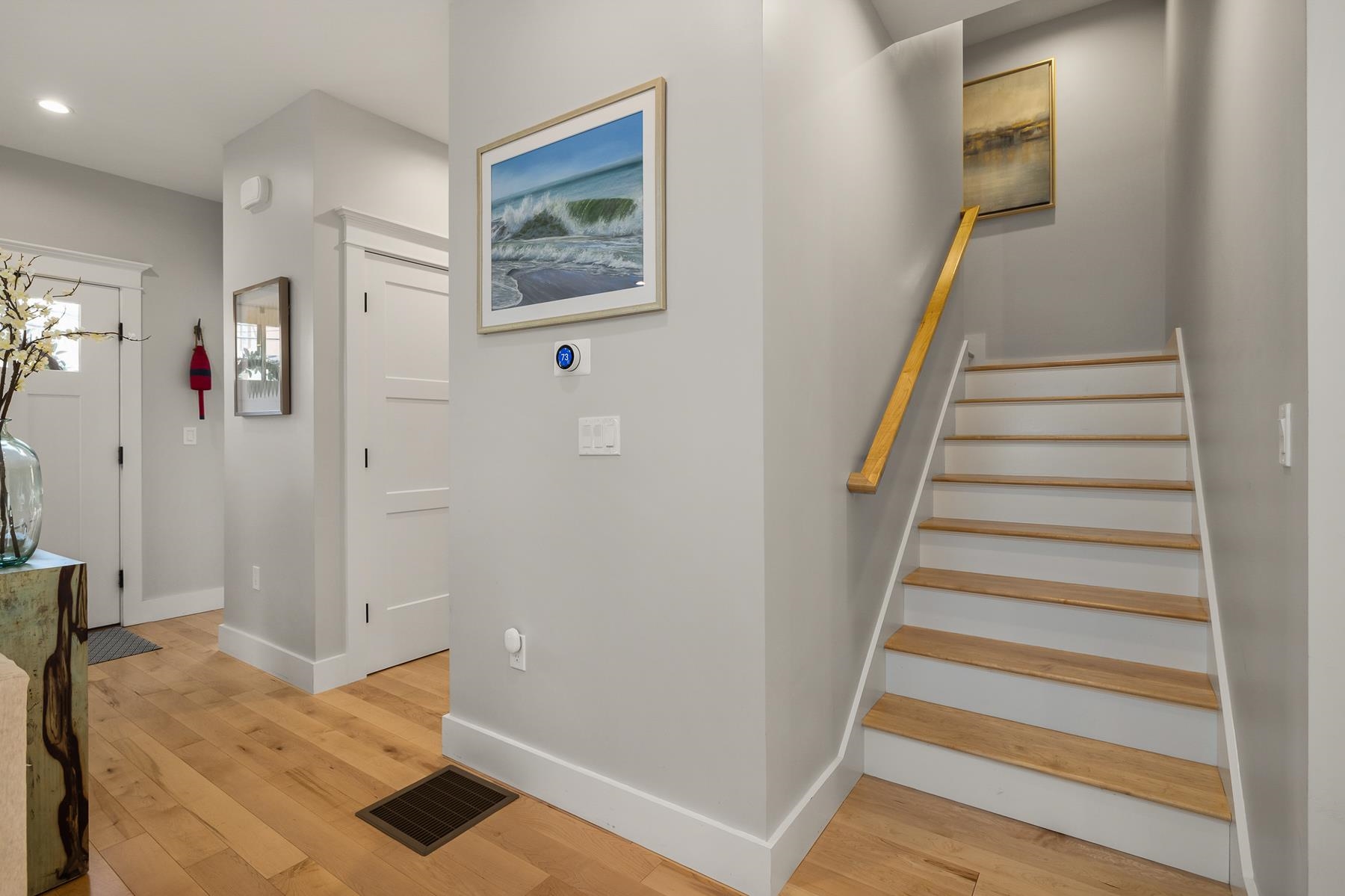 Portsmouth, New Hampshire 03801, United States, 4 Bedrooms Bedrooms, ,3 BathroomsBathrooms,Residential,Active,203625