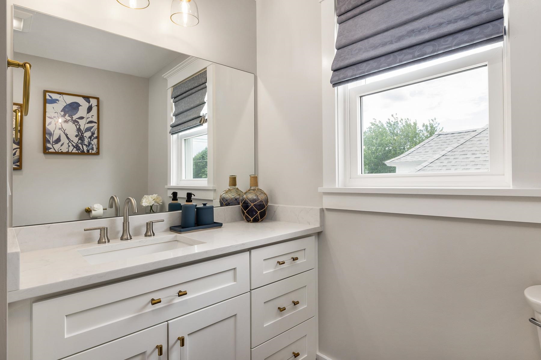 Portsmouth, New Hampshire 03801, United States, 4 Bedrooms Bedrooms, ,3 BathroomsBathrooms,Residential,Active,203625