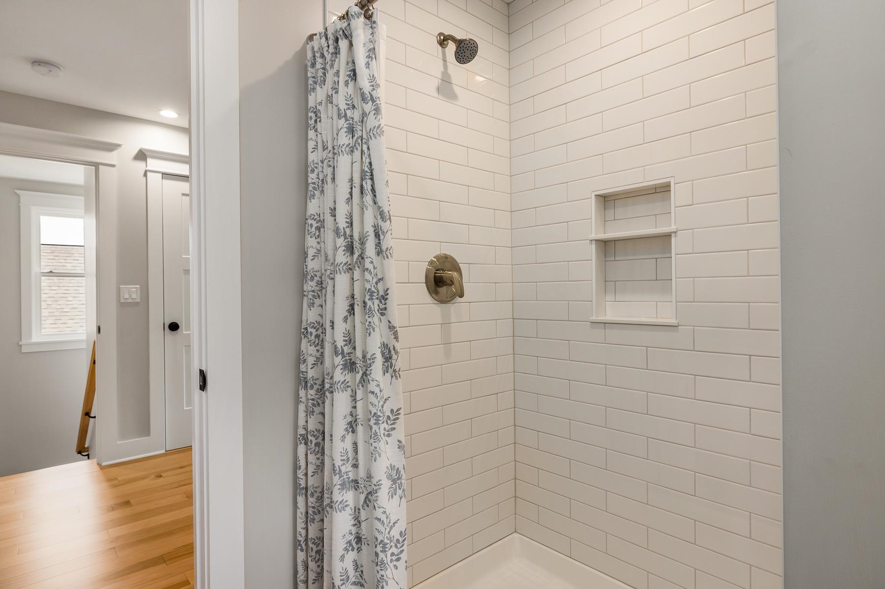 Portsmouth, New Hampshire 03801, United States, 4 Bedrooms Bedrooms, ,3 BathroomsBathrooms,Residential,Active,203625