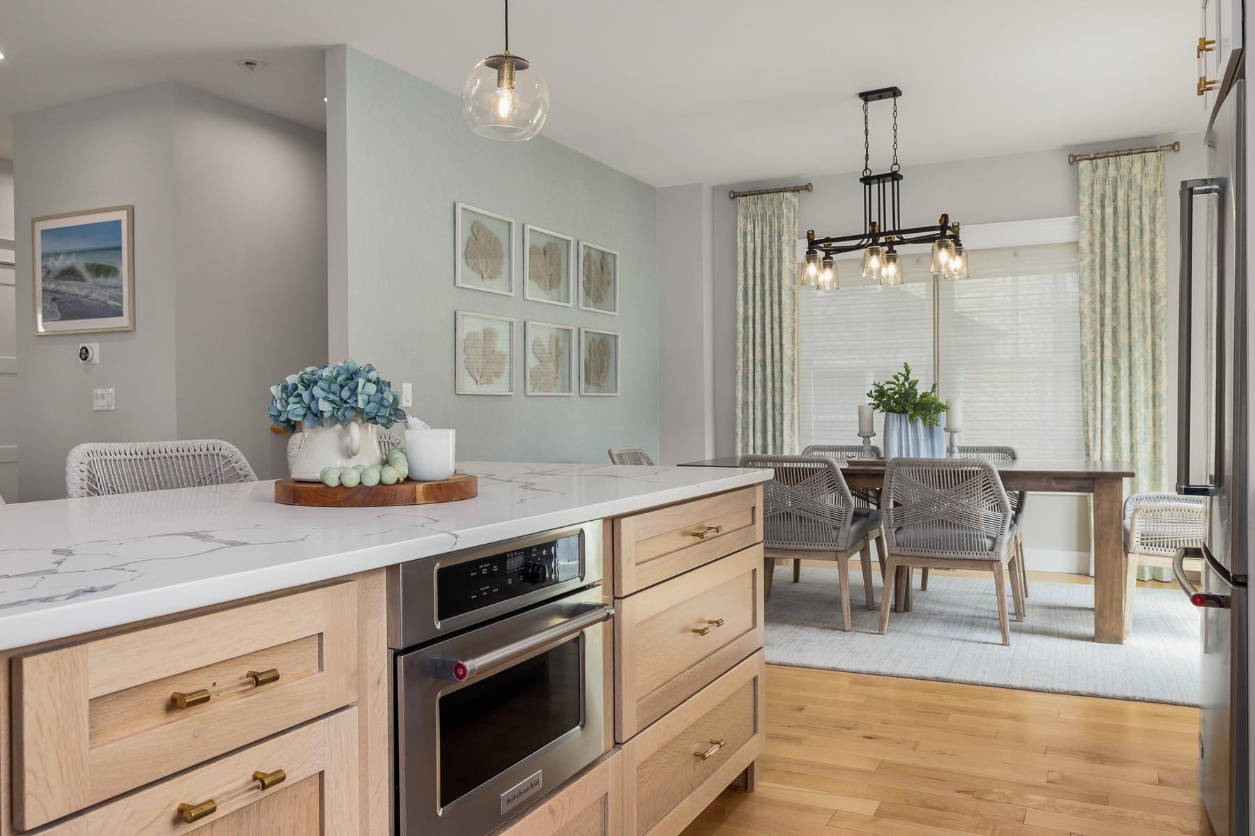 Portsmouth, New Hampshire 03801, United States, 4 Bedrooms Bedrooms, ,3 BathroomsBathrooms,Residential,Active,203625