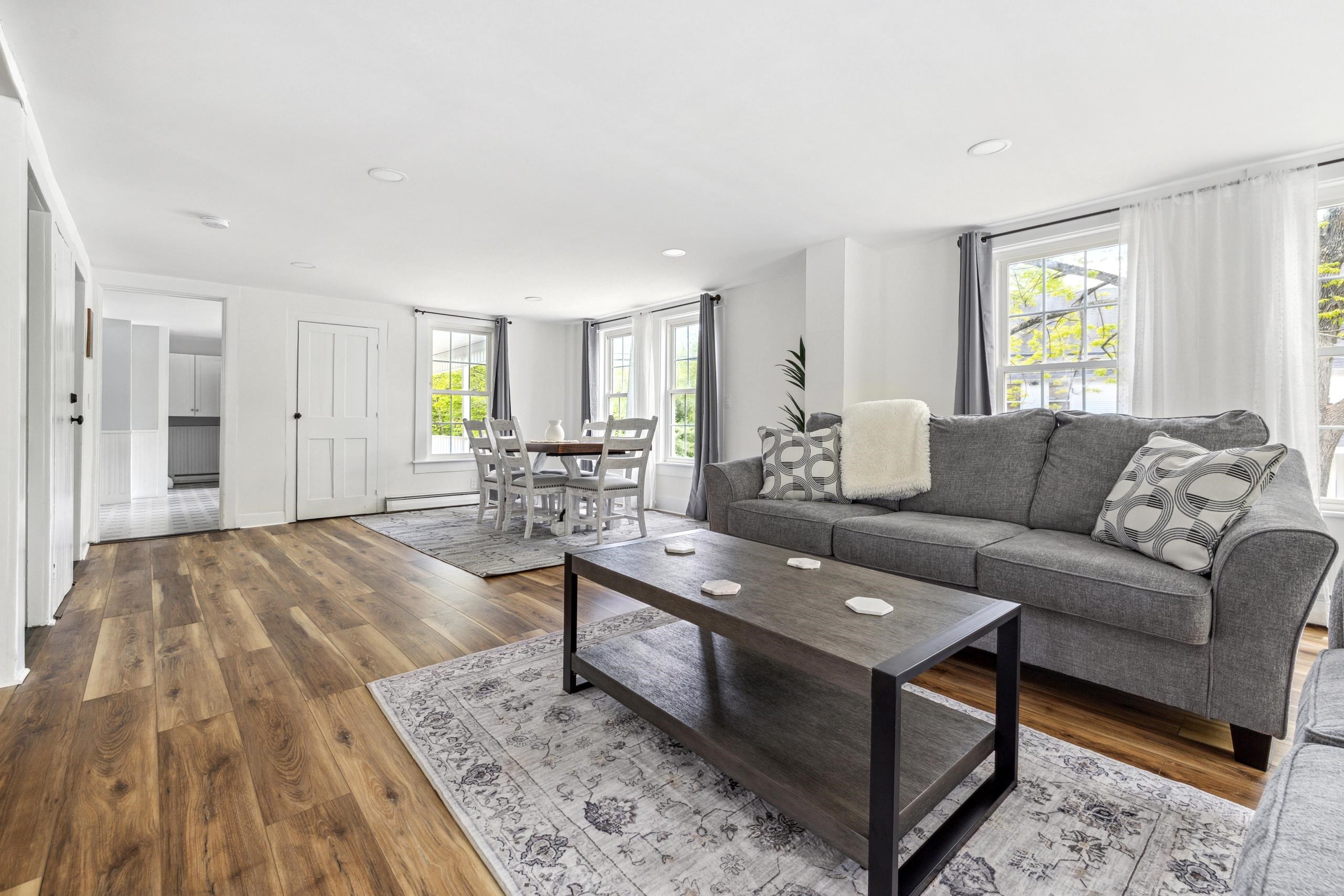 1787 Route 100 North